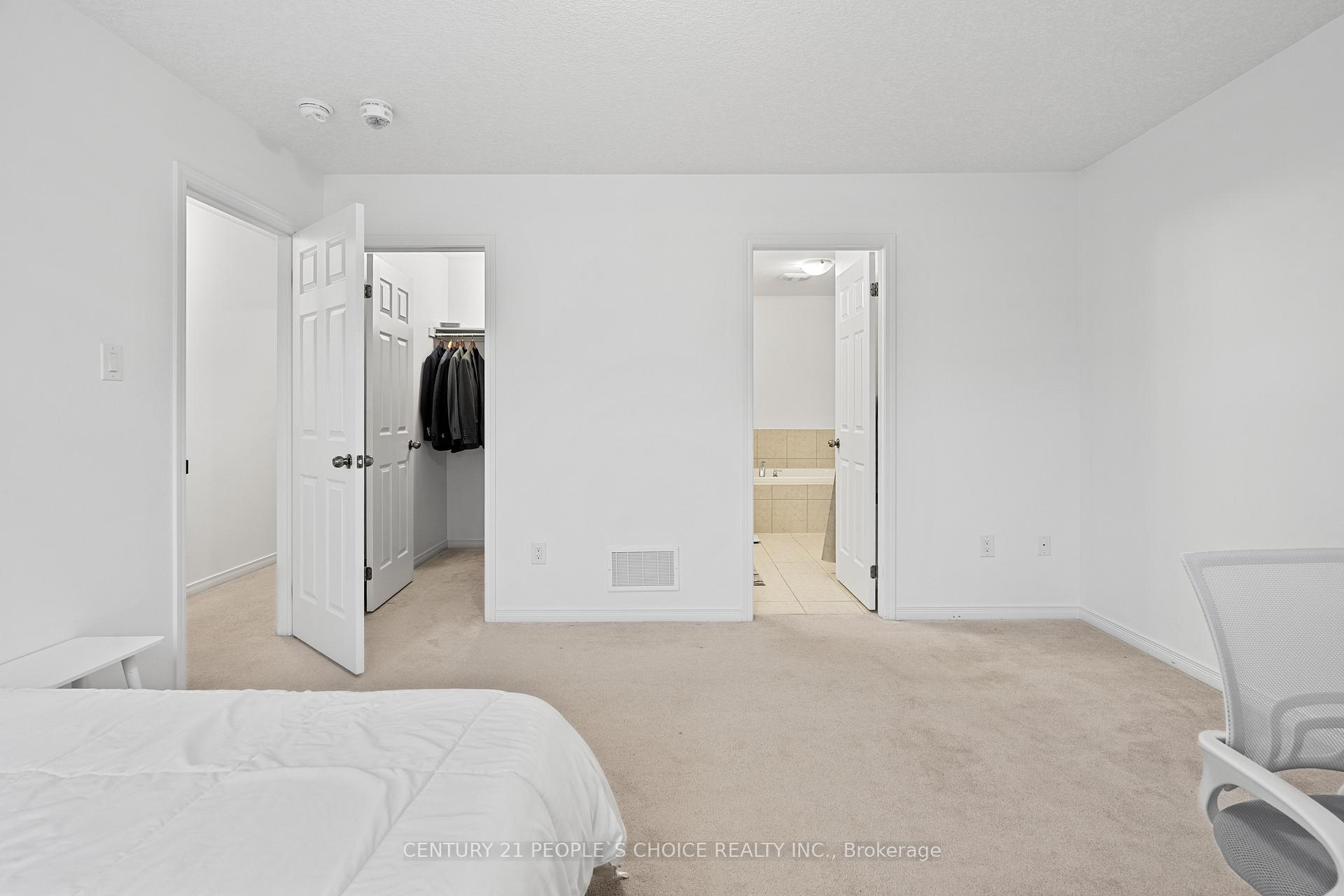 Photo 29 of 7822 Juneberry Drive, Niagara Falls, Brown — HOMEH