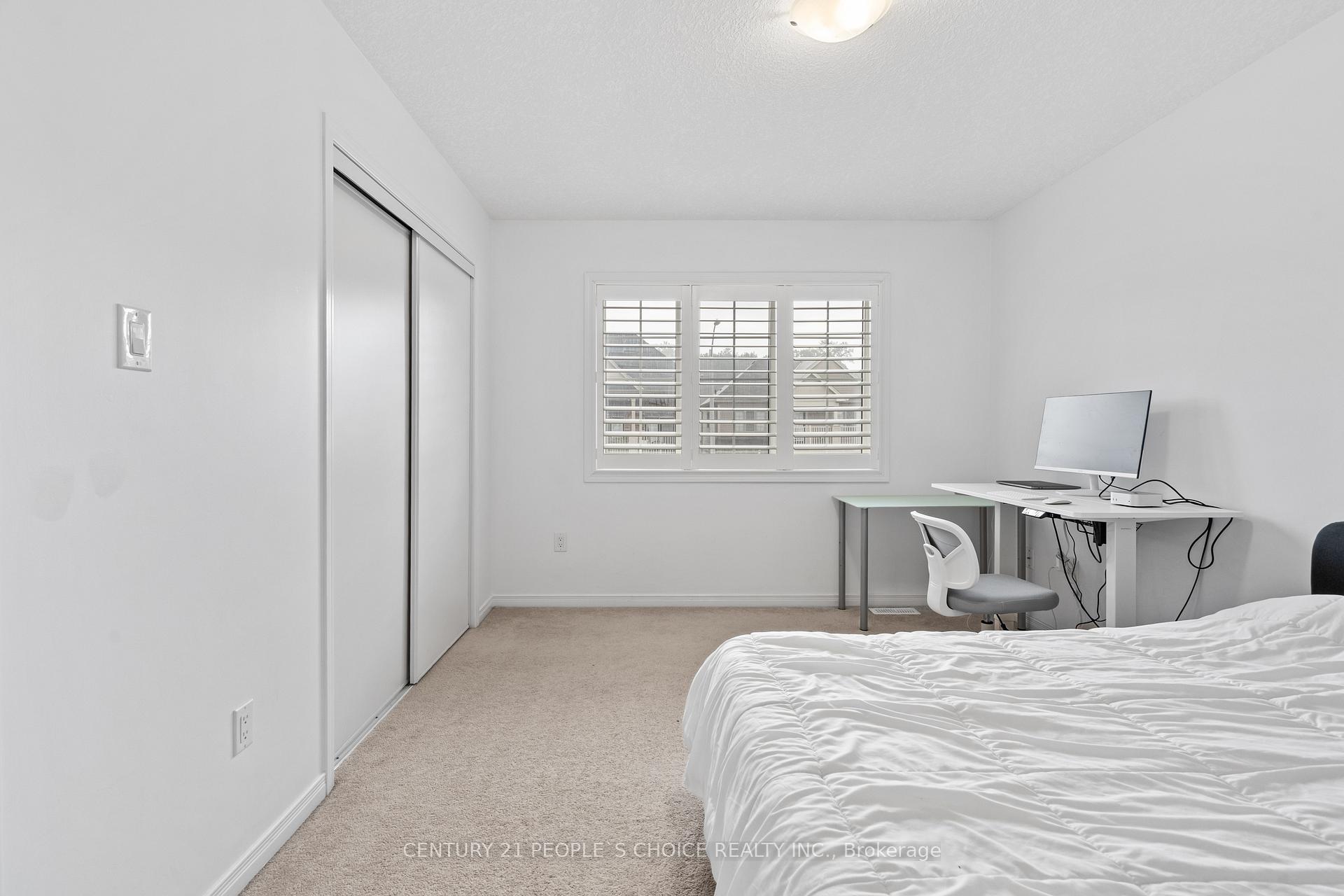 Photo 32 of 7822 Juneberry Drive, Niagara Falls, Brown — HOMEH