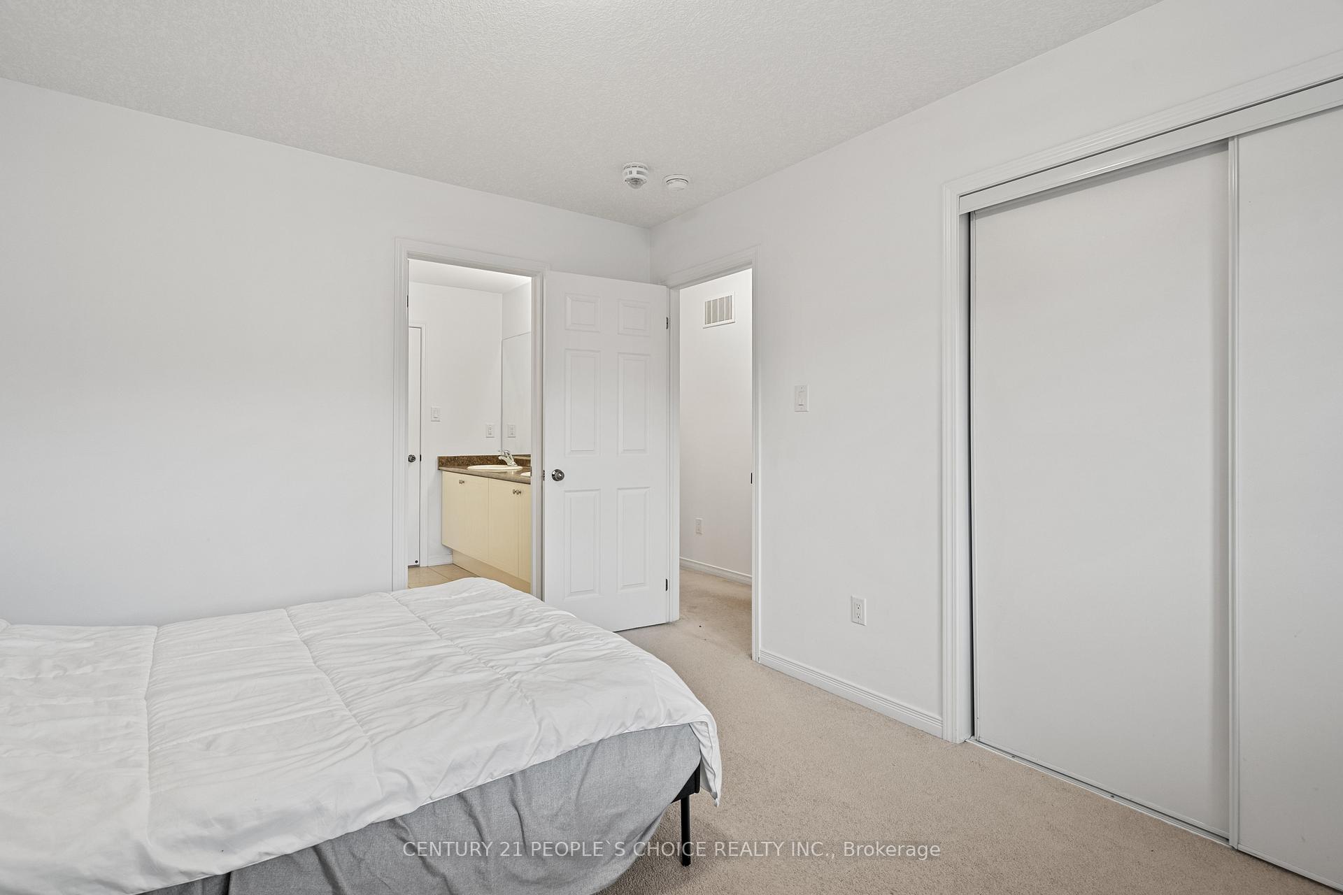 Photo 33 of 7822 Juneberry Drive, Niagara Falls, Brown — HOMEH