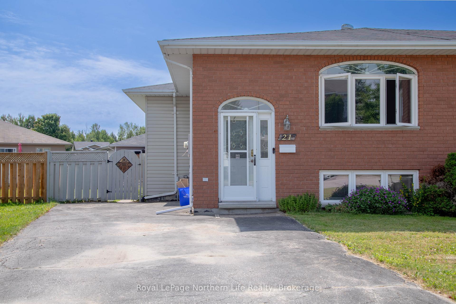 Front of 21 Tiffany Court