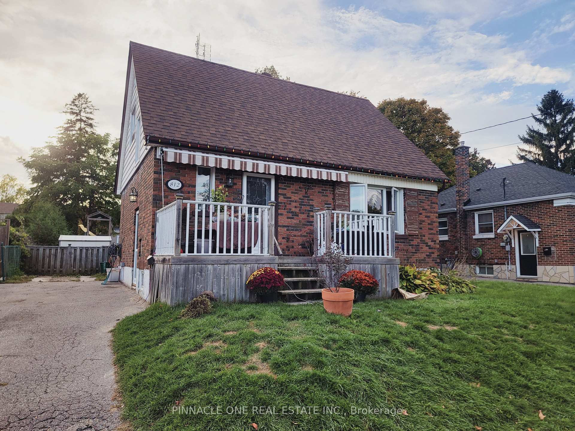 Front of 812 Grierson Street