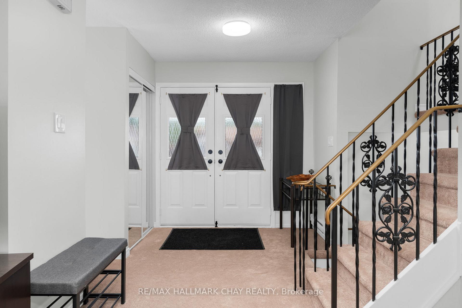 Photo 2 of 38 Lankin Boulevard, Orillia — HOMEH