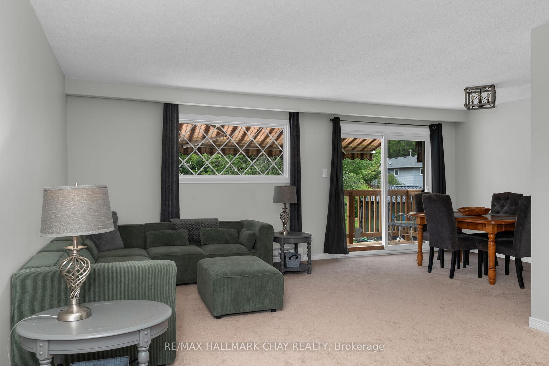 Photo 3 of 38 Lankin Boulevard, Orillia — HOMEH