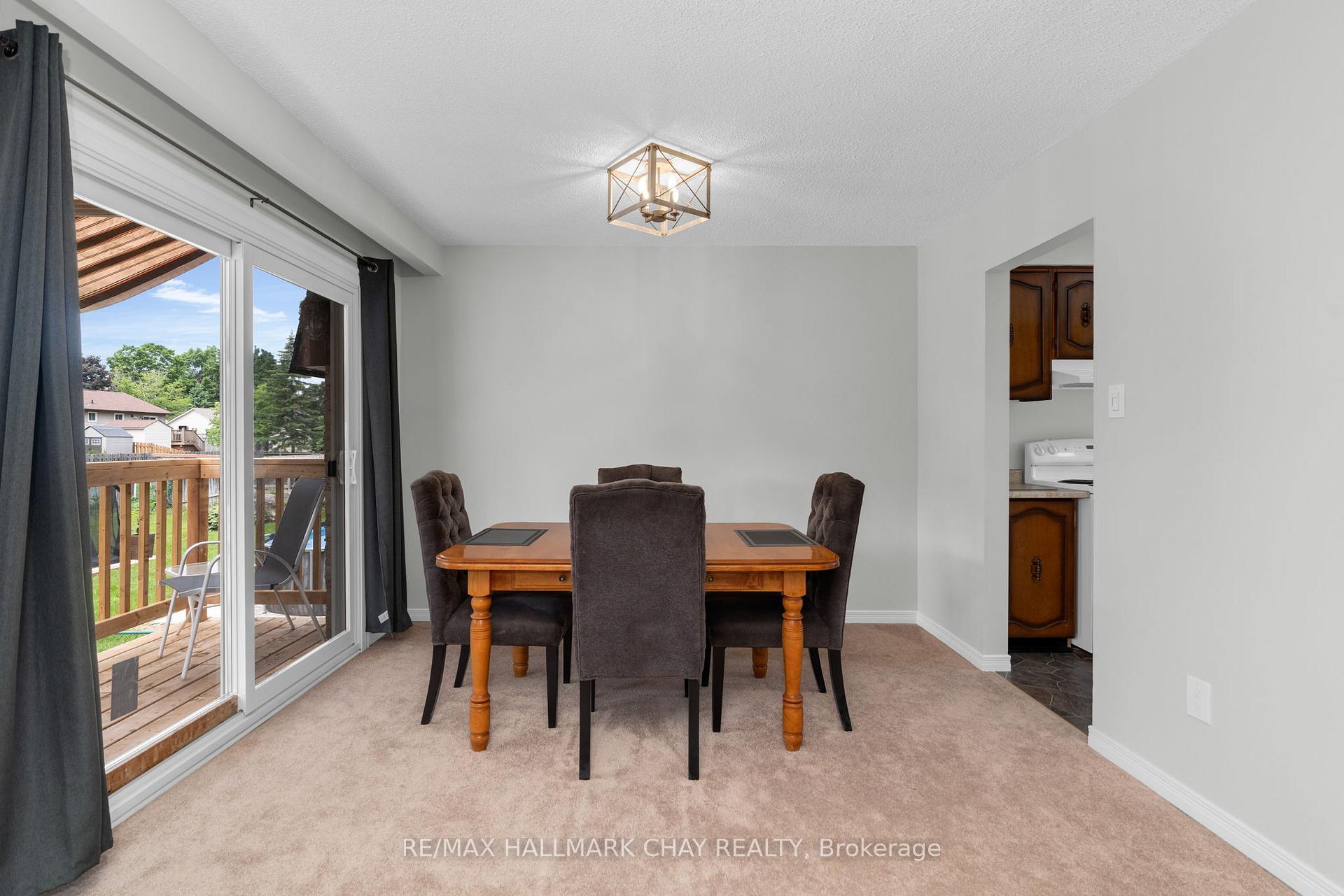 Photo 5 of 38 Lankin Boulevard, Orillia — HOMEH