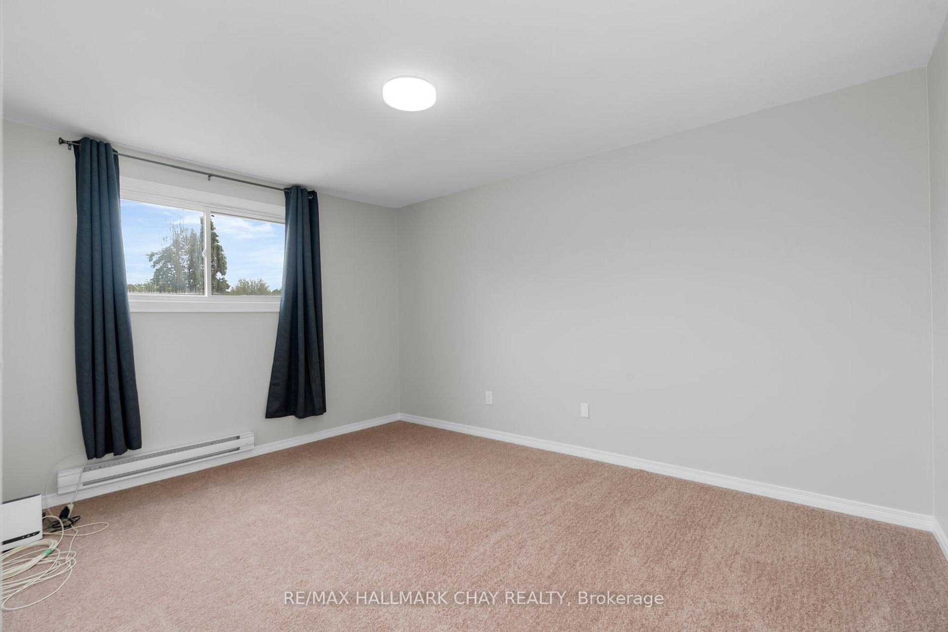 Photo 11 of 38 Lankin Boulevard, Orillia — HOMEH