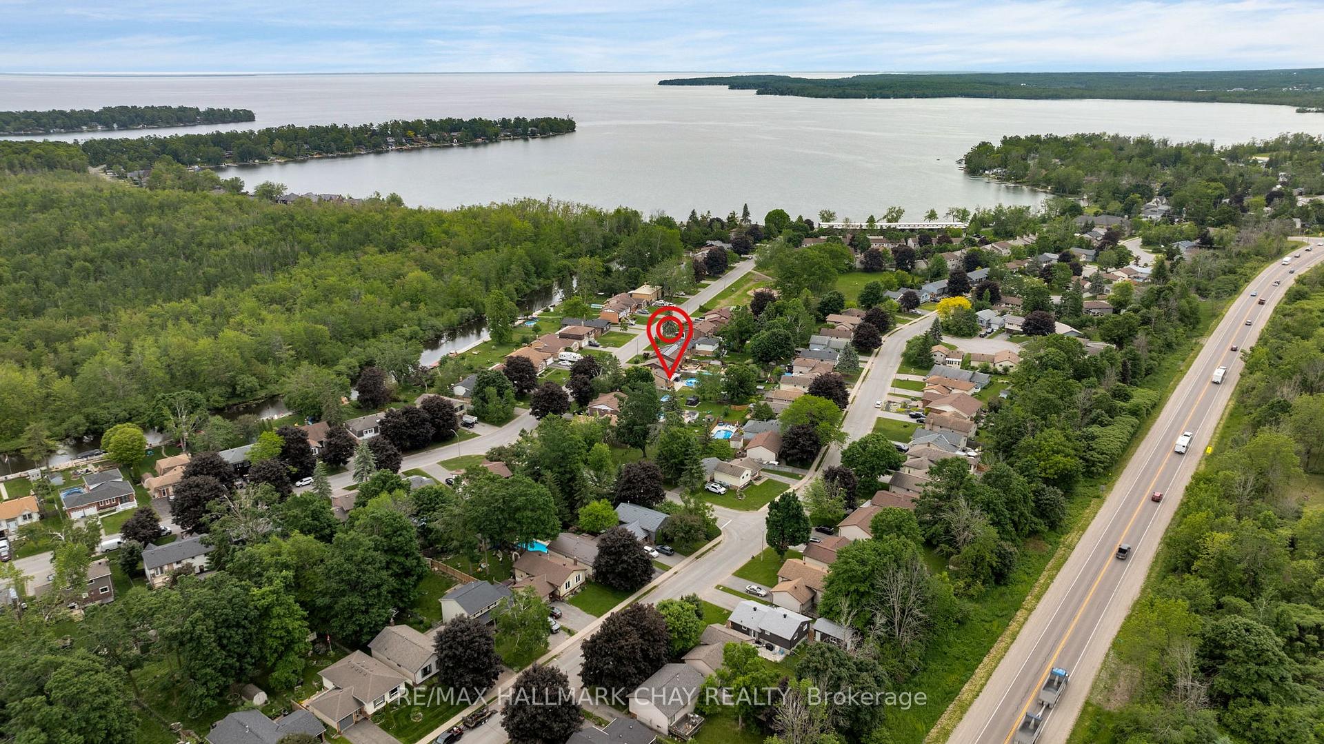 Photo 25 of 38 Lankin Boulevard, Orillia — HOMEH