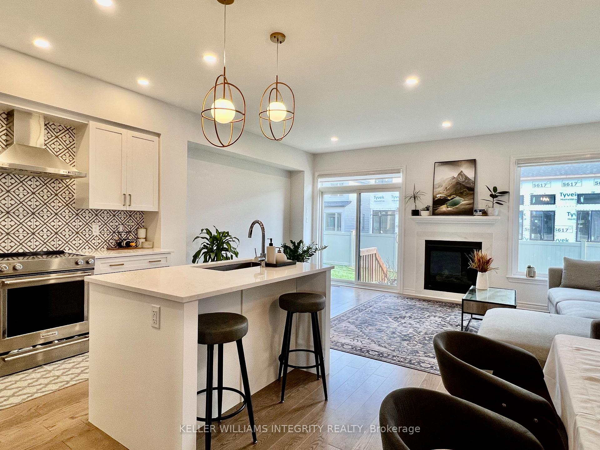 Photo 5 of 699 Cordelette Circle, Ottawa, Mer Bleue/Bradley Estates/Anderson Park — HOMEH