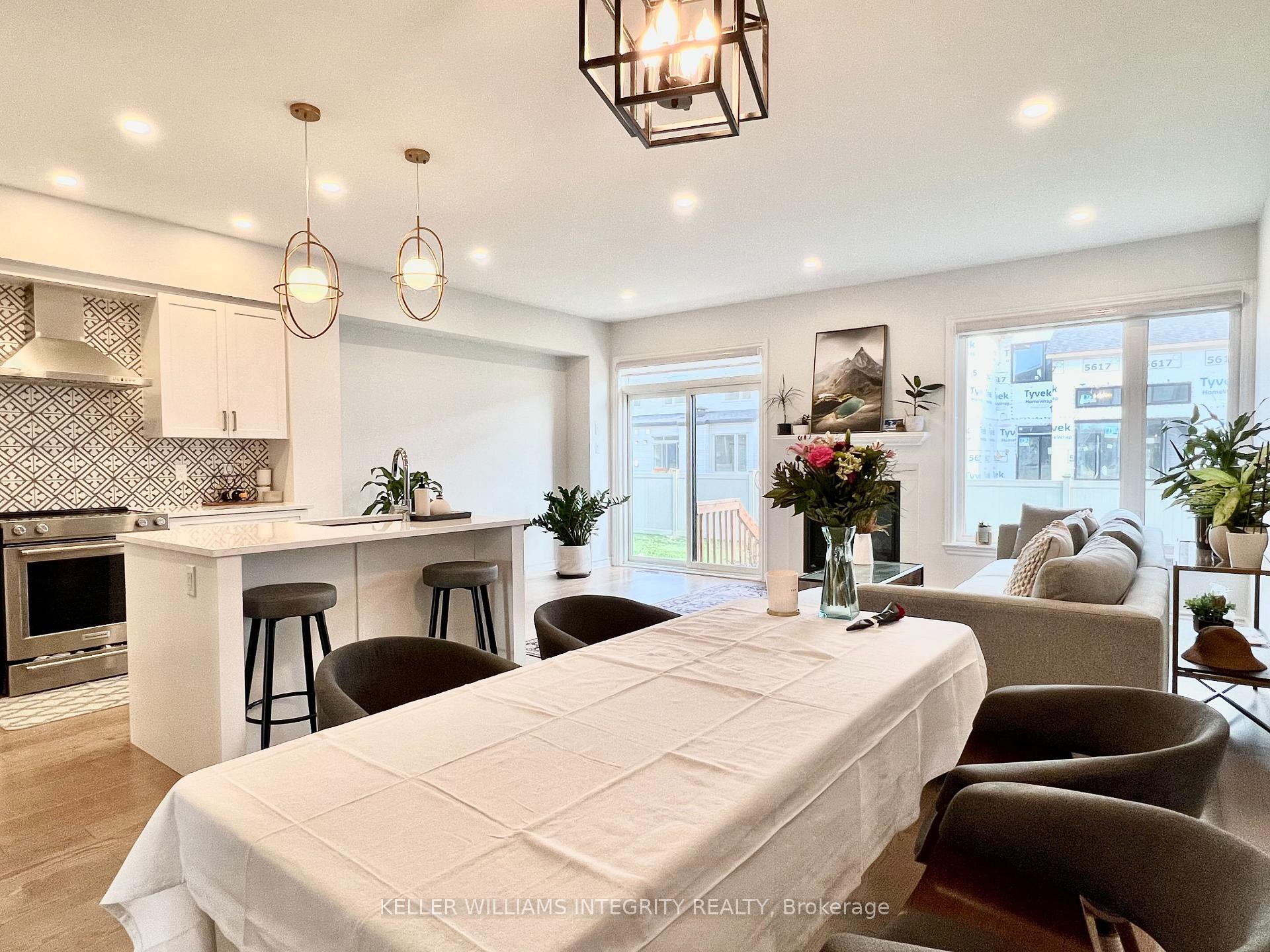 Photo 7 of 699 Cordelette Circle, Ottawa, Mer Bleue/Bradley Estates/Anderson Park — HOMEH