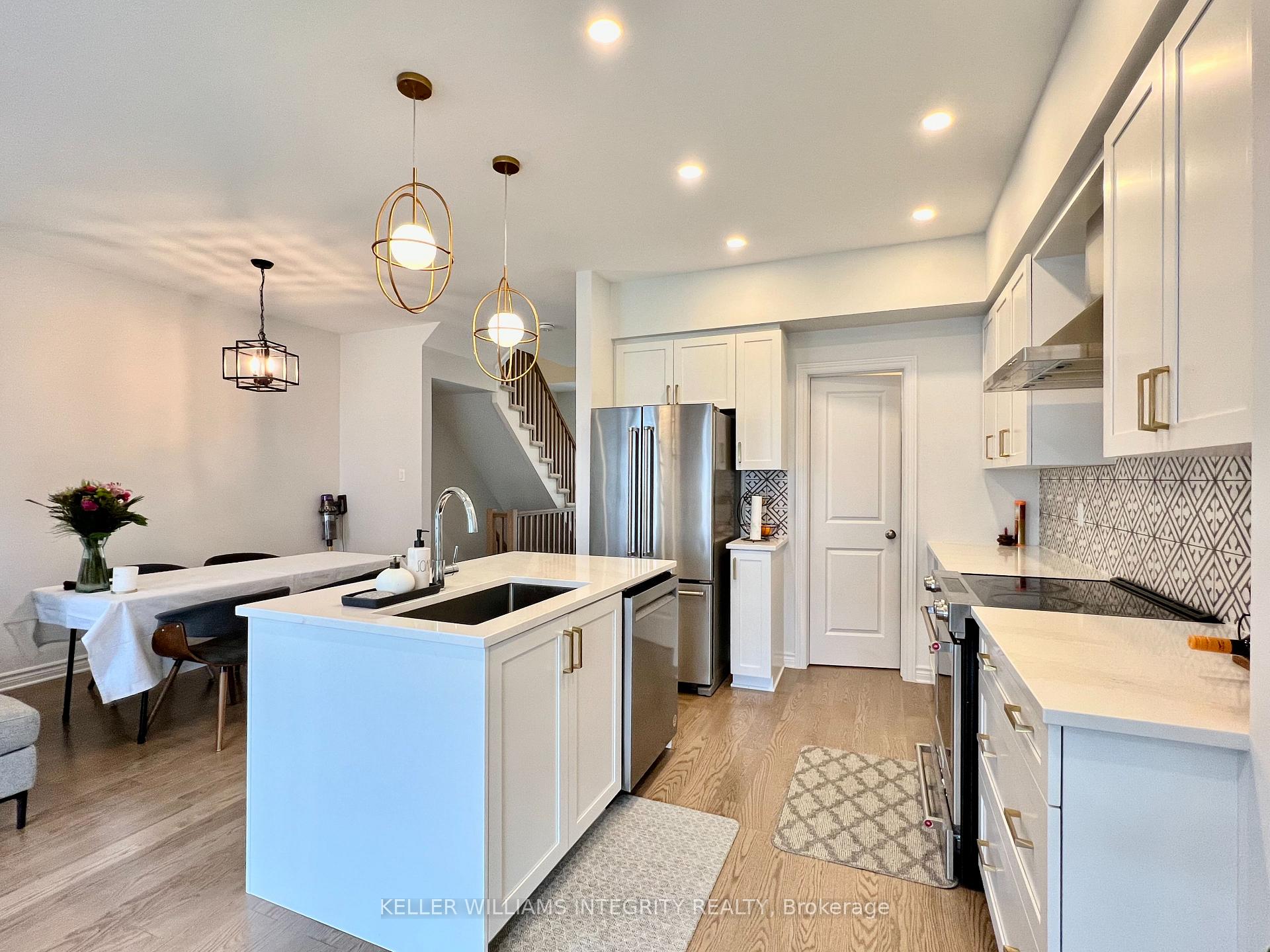 Photo 11 of 699 Cordelette Circle, Ottawa, Mer Bleue/Bradley Estates/Anderson Park — HOMEH