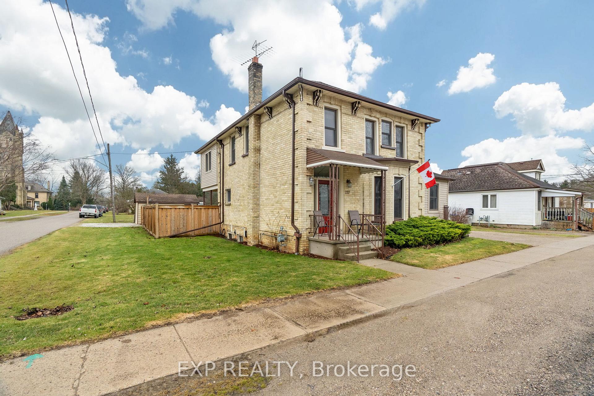 Photo 32 of 227 Anna Street, North Middlesex, Parkhill — HOMEH