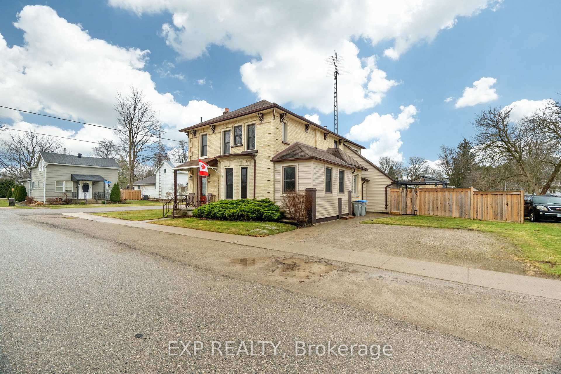 Photo 33 of 227 Anna Street, North Middlesex, Parkhill — HOMEH