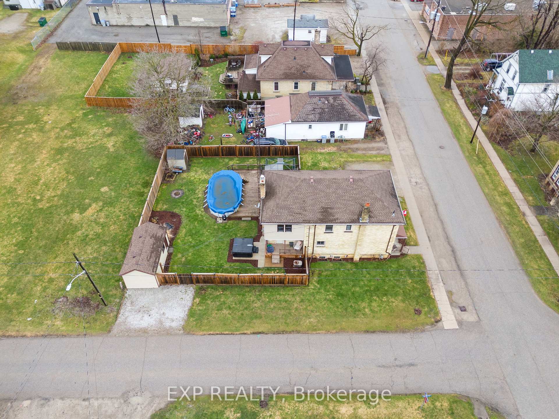 Photo 46 of 227 Anna Street, North Middlesex, Parkhill — HOMEH