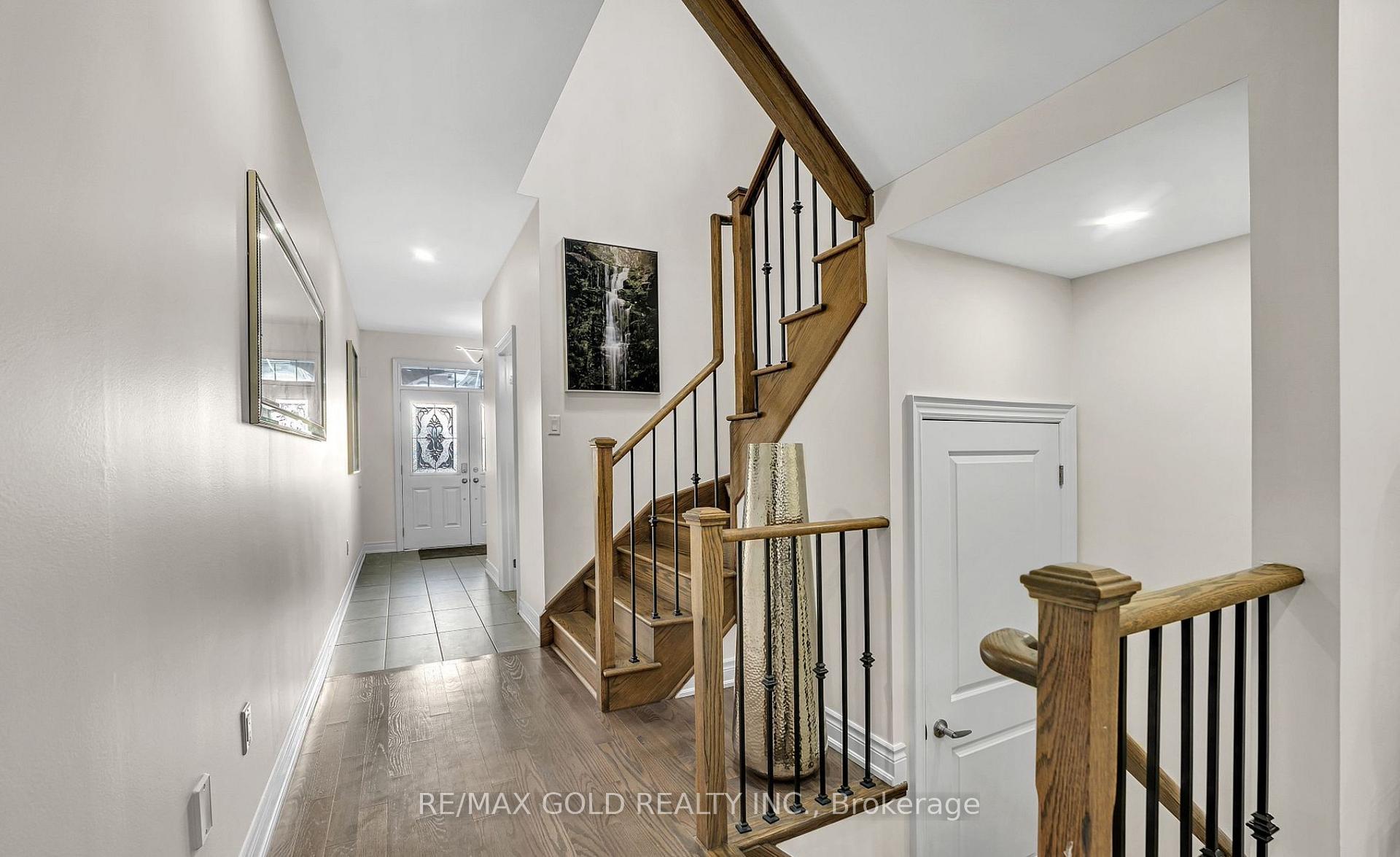 Photo 5 of Unit UPPER, 418 Ramsey Place, Milton, Ford — HOMEH