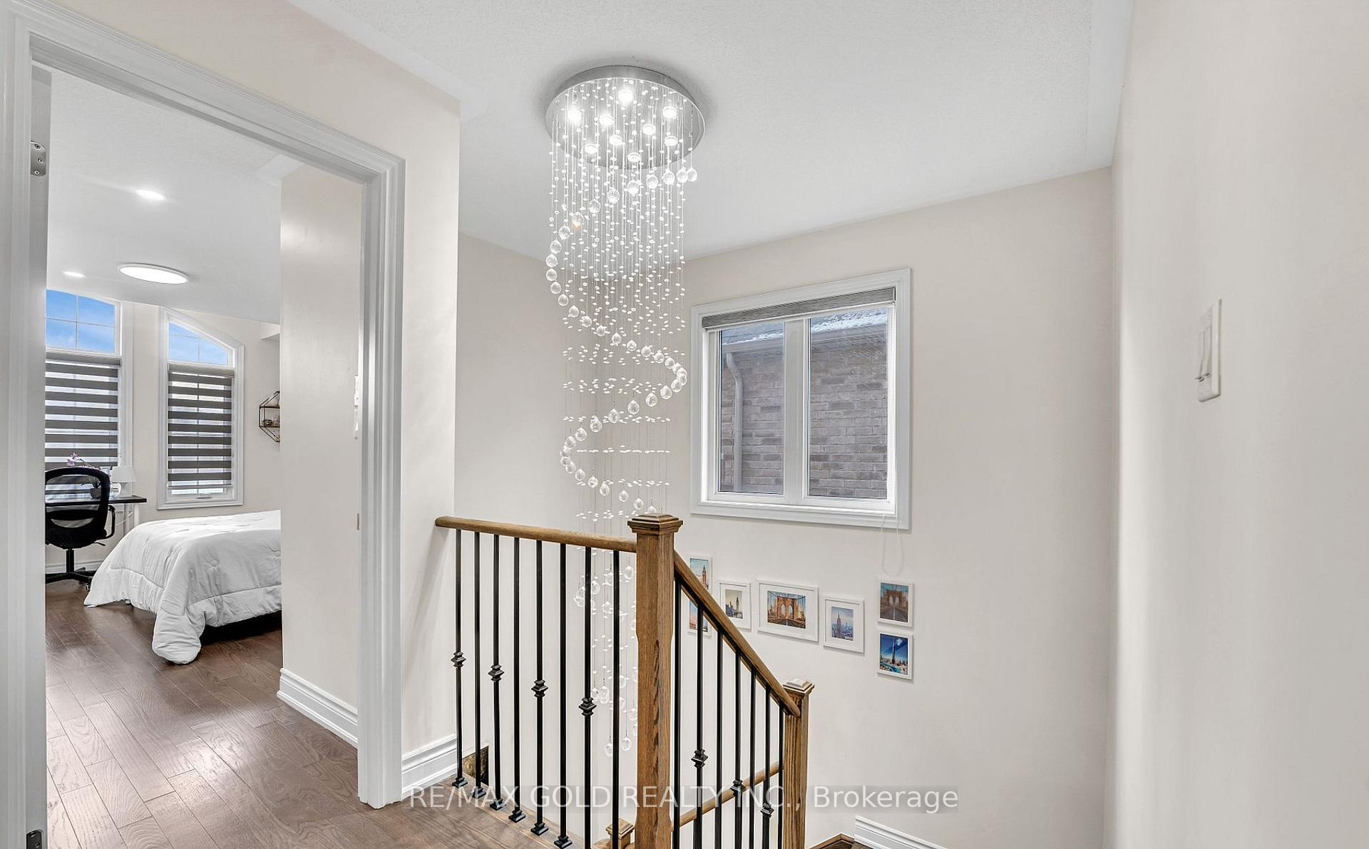 Photo 3 of Unit UPPER, 418 Ramsey Place, Milton, Ford — HOMEH