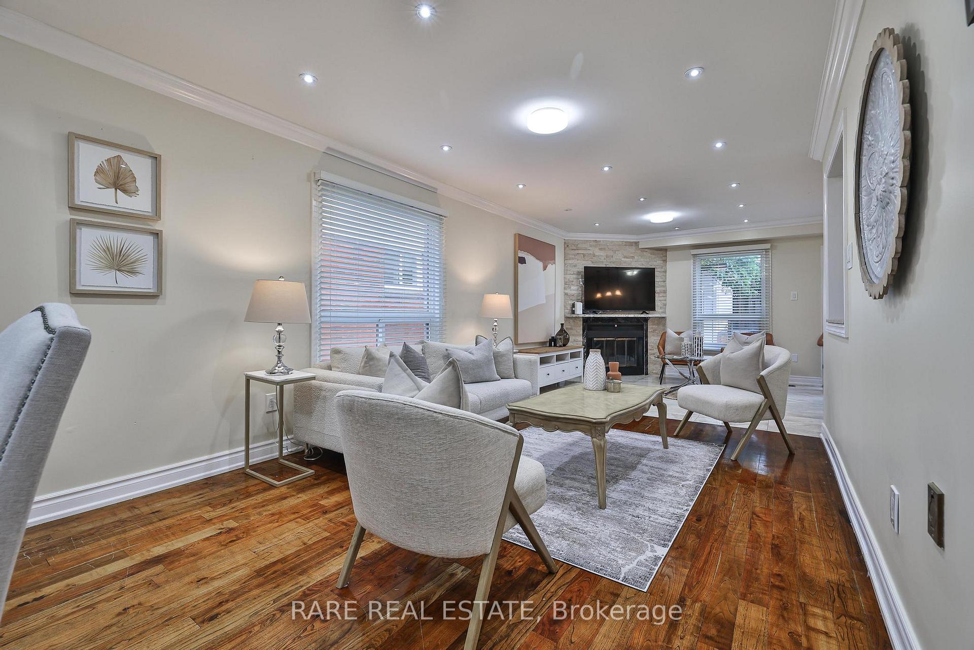 Photo 7 of 3576 Cherrington Crescent, Mississauga, Erin Mills — HOMEH