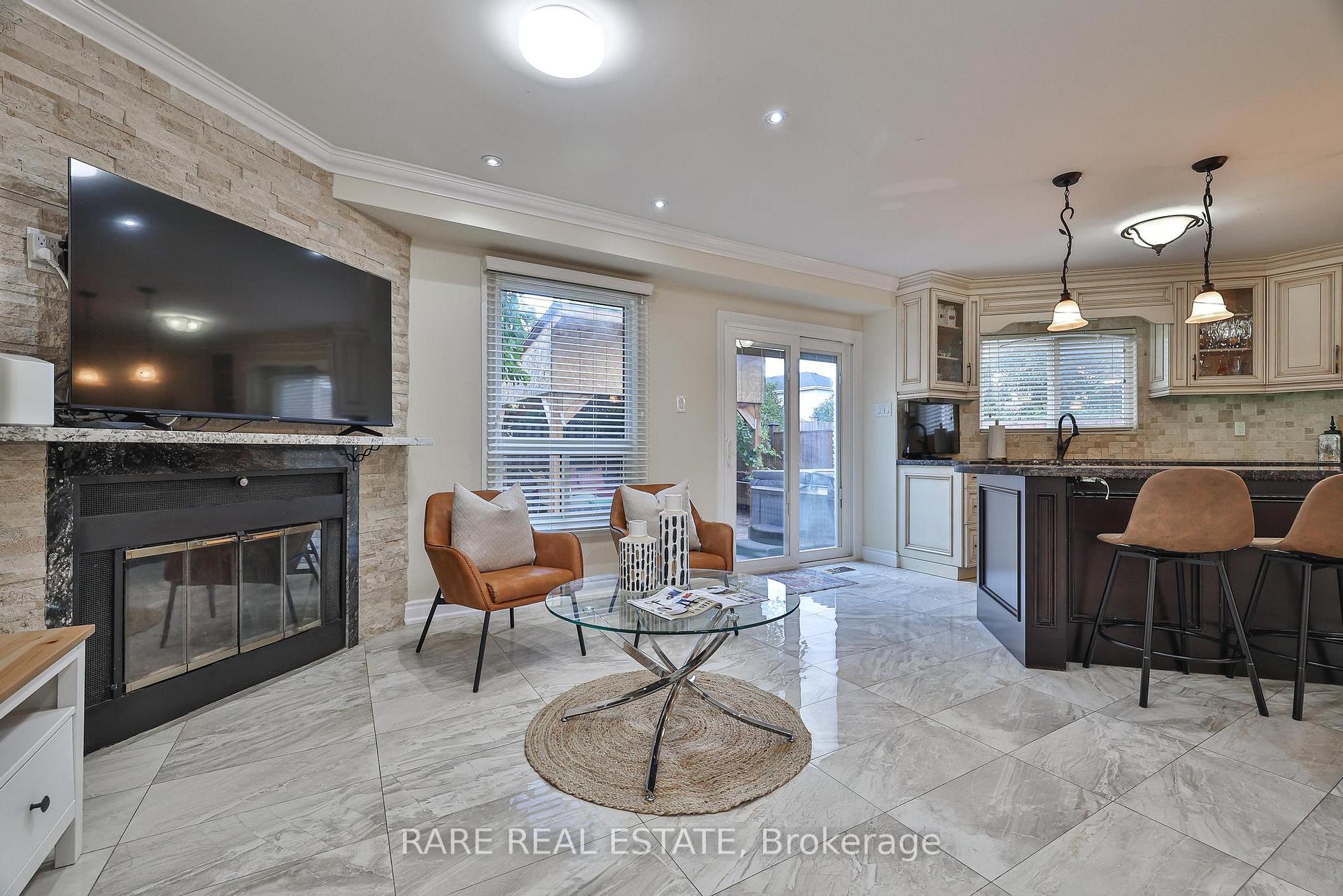 Photo 11 of 3576 Cherrington Crescent, Mississauga, Erin Mills — HOMEH