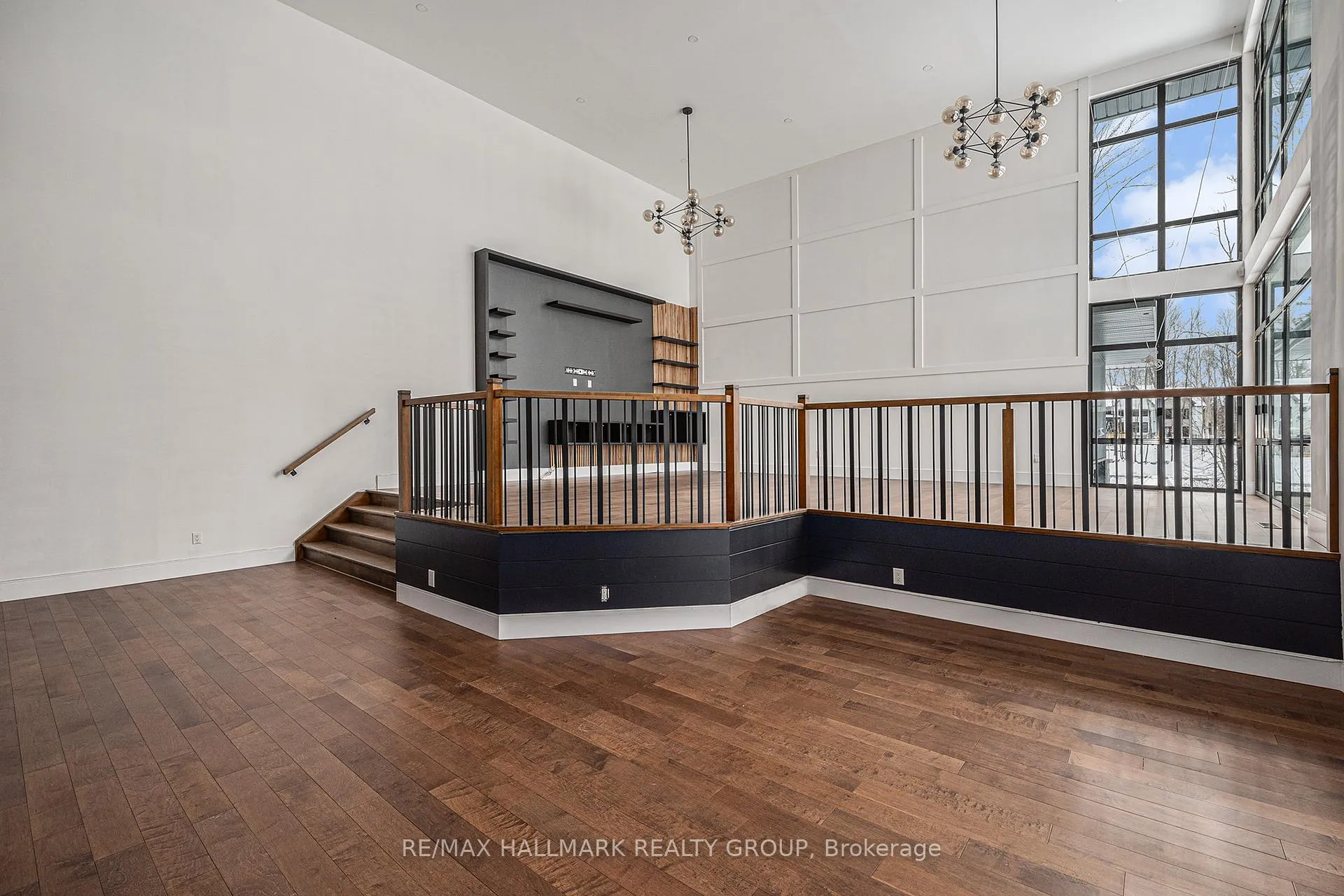 Photo 10 of 132 Robert Taite Drive, Ottawa, Cumberland Estates — HOMEH