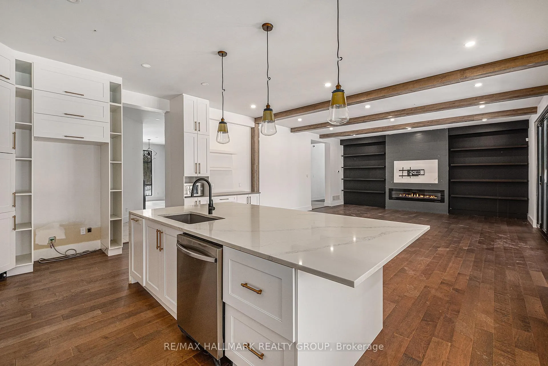Photo 12 of 132 Robert Taite Drive, Ottawa, Cumberland Estates — HOMEH