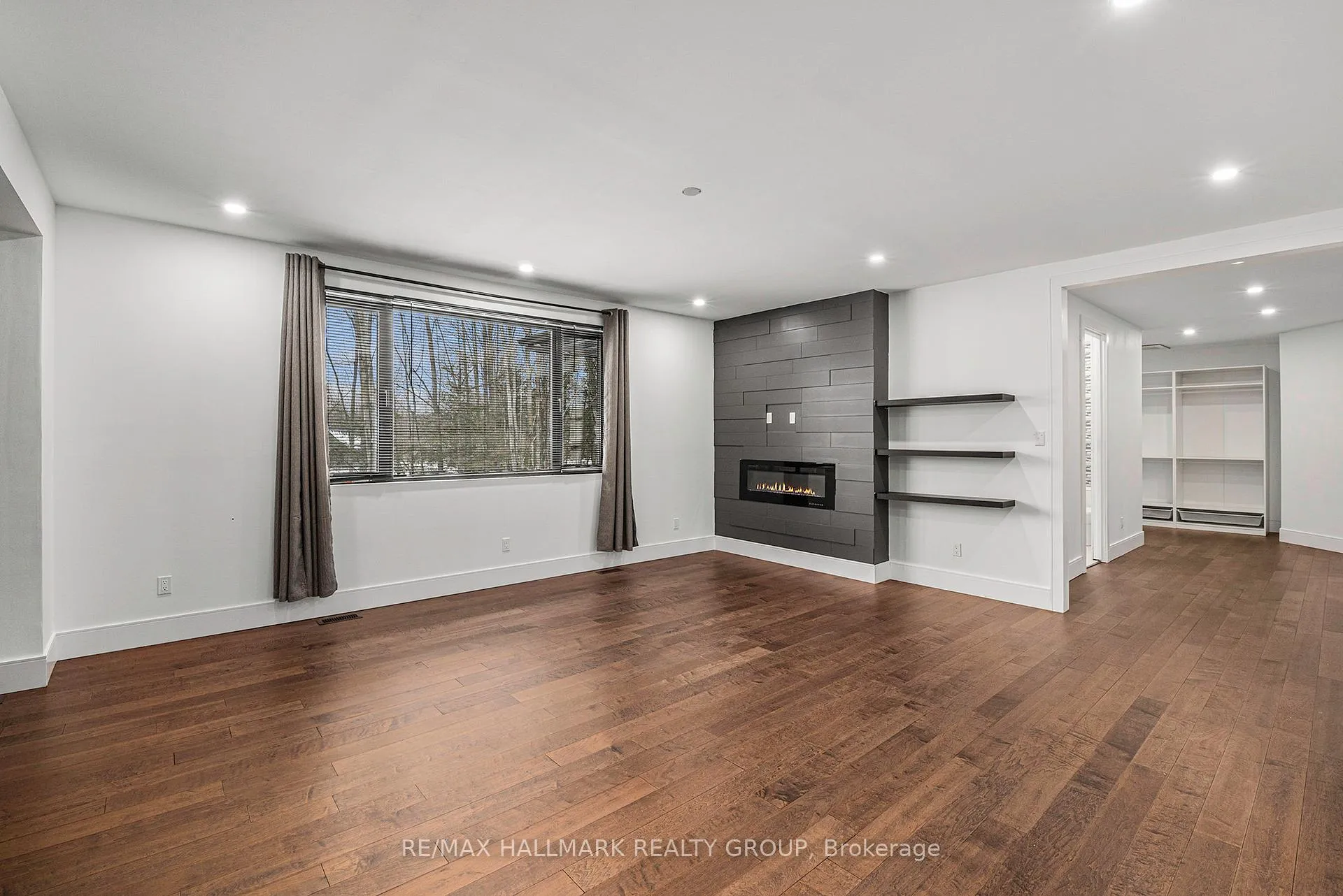 Photo 13 of 132 Robert Taite Drive, Ottawa, Cumberland Estates — HOMEH