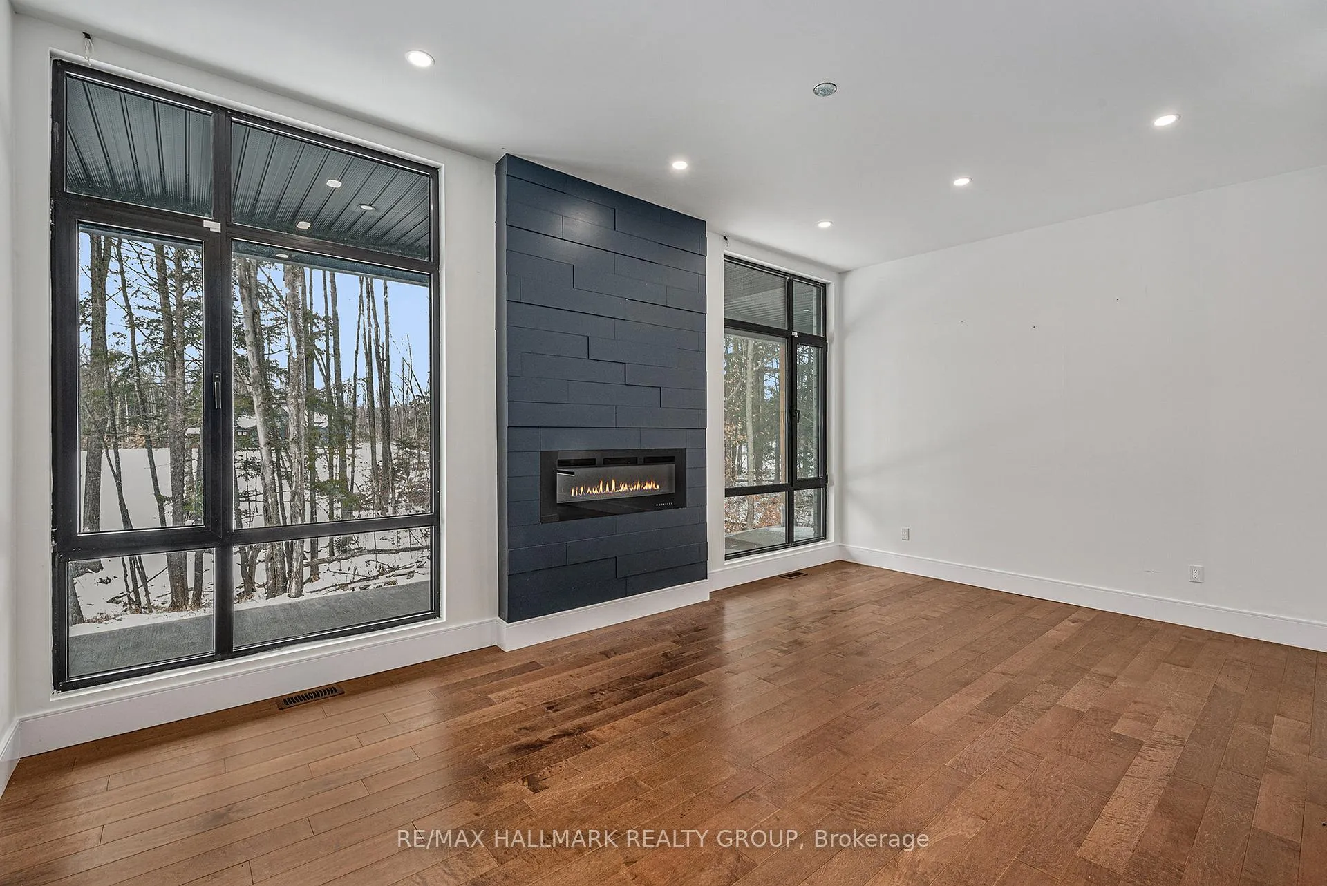 Photo 15 of 132 Robert Taite Drive, Ottawa, Cumberland Estates — HOMEH