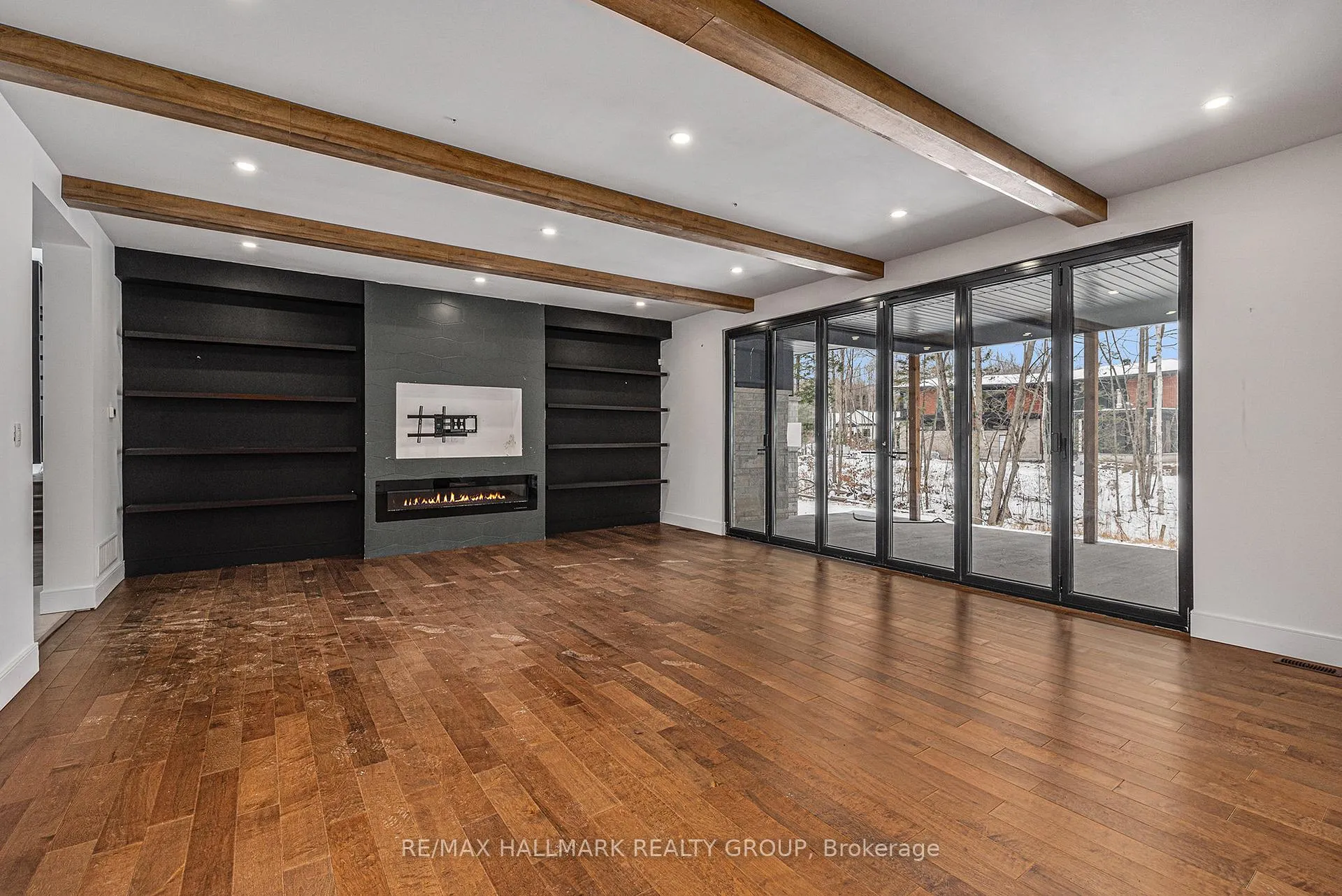 Photo 16 of 132 Robert Taite Drive, Ottawa, Cumberland Estates — HOMEH
