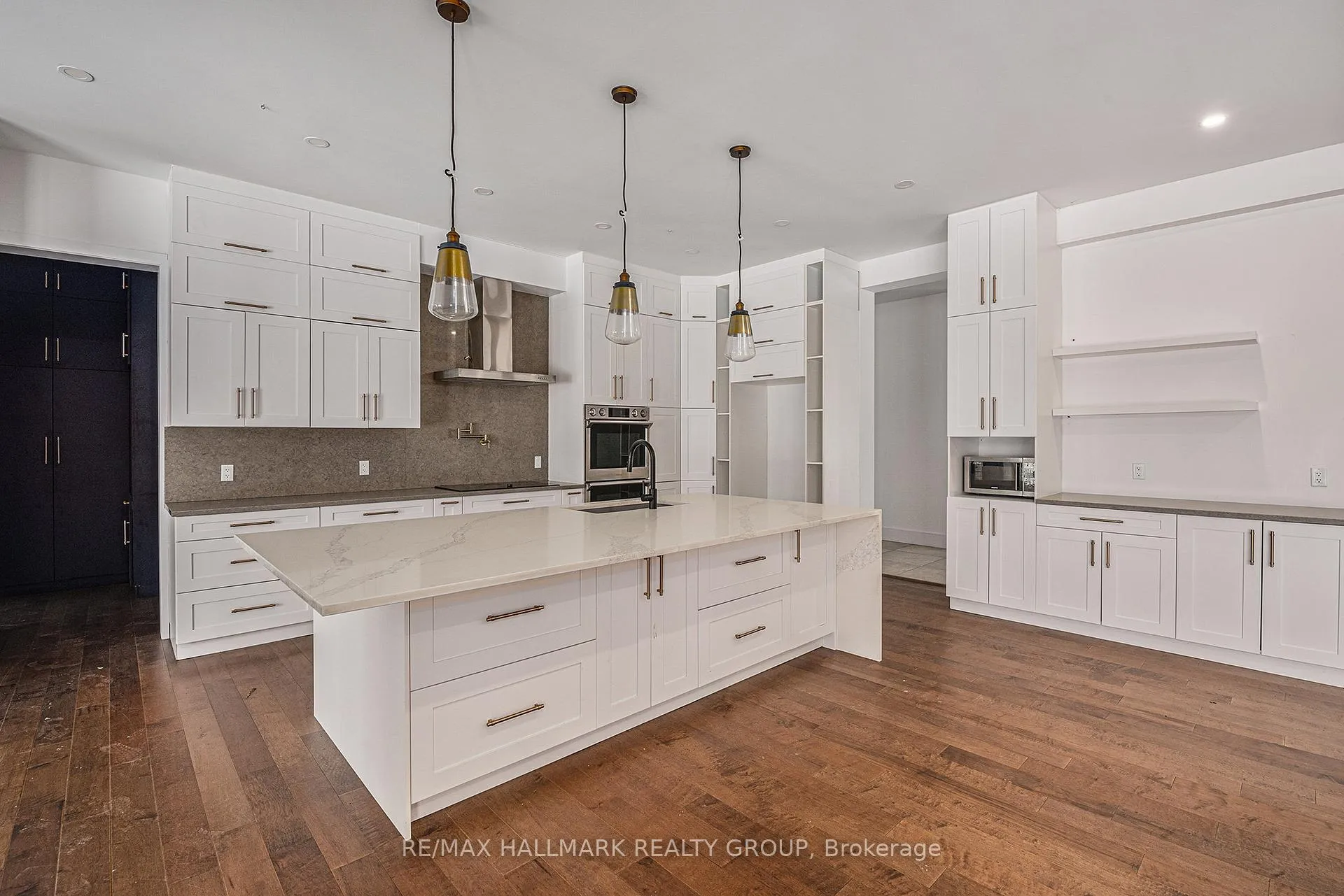 Photo 17 of 132 Robert Taite Drive, Ottawa, Cumberland Estates — HOMEH