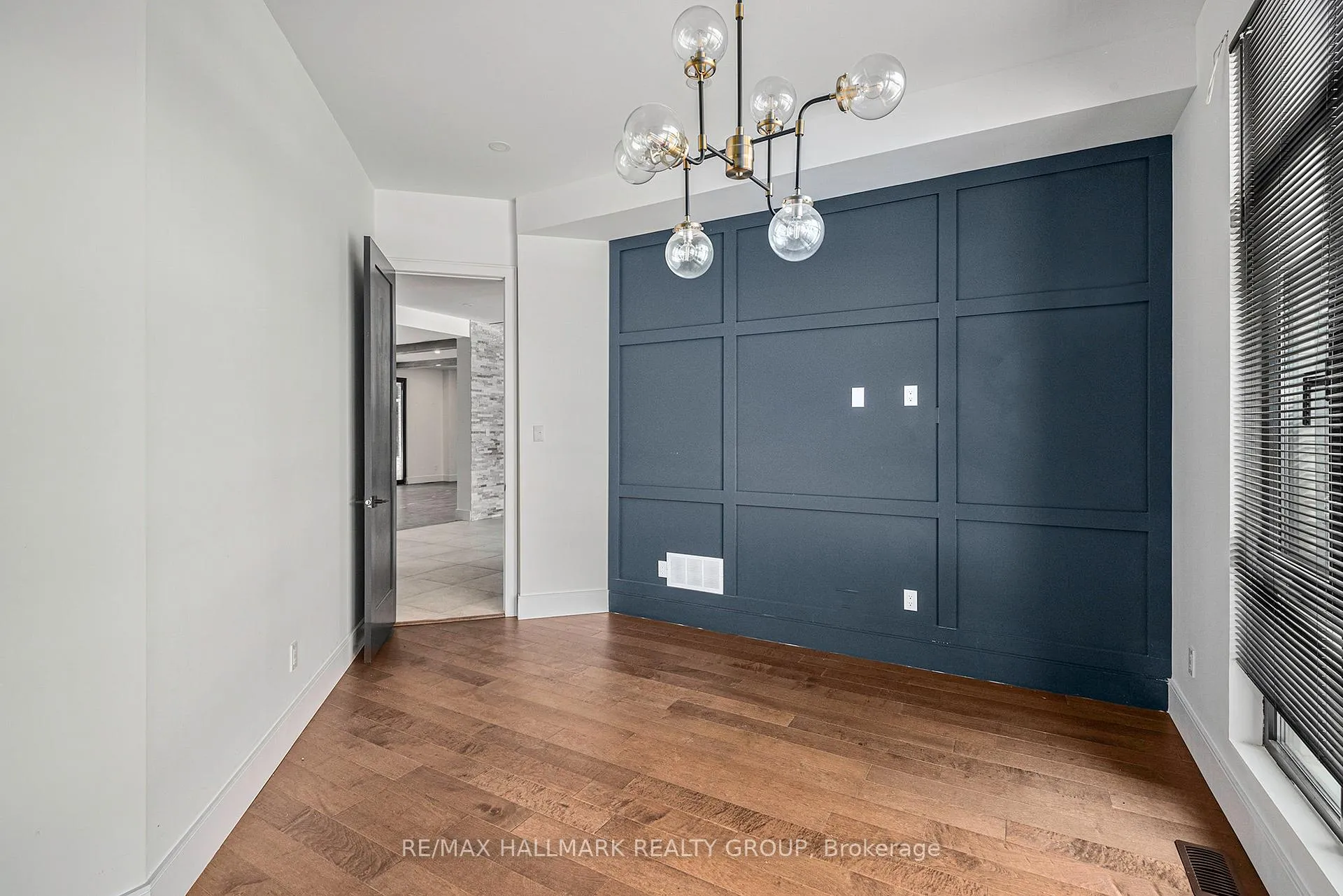 Photo 24 of 132 Robert Taite Drive, Ottawa, Cumberland Estates — HOMEH
