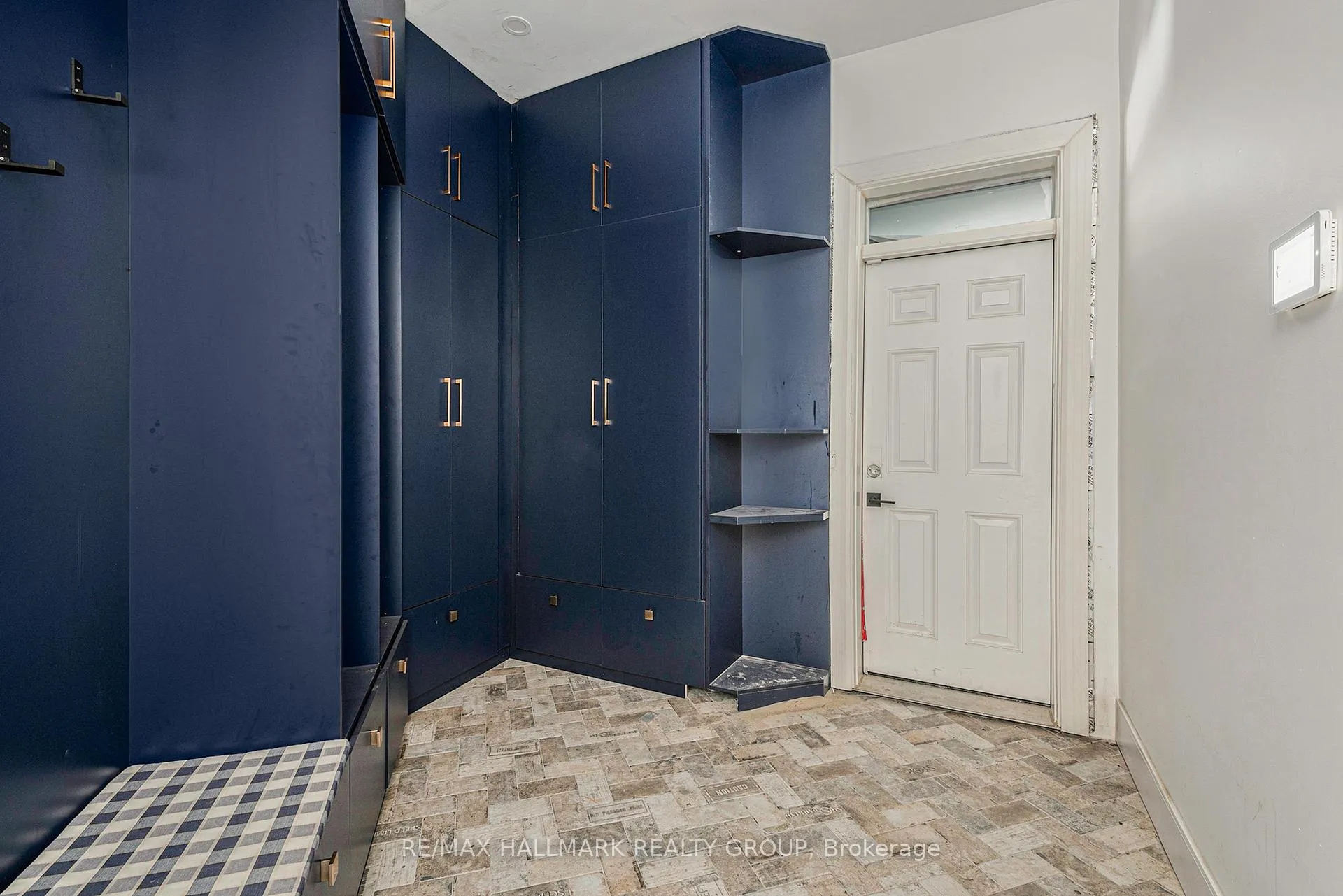 Photo 25 of 132 Robert Taite Drive, Ottawa, Cumberland Estates — HOMEH