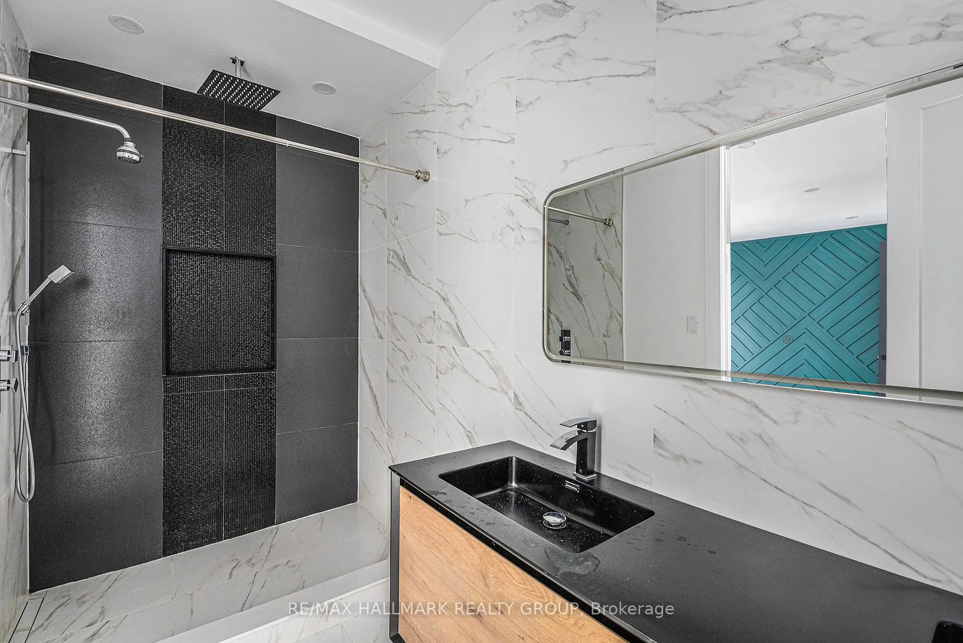 Photo 29 of 132 Robert Taite Drive, Ottawa, Cumberland Estates — HOMEH