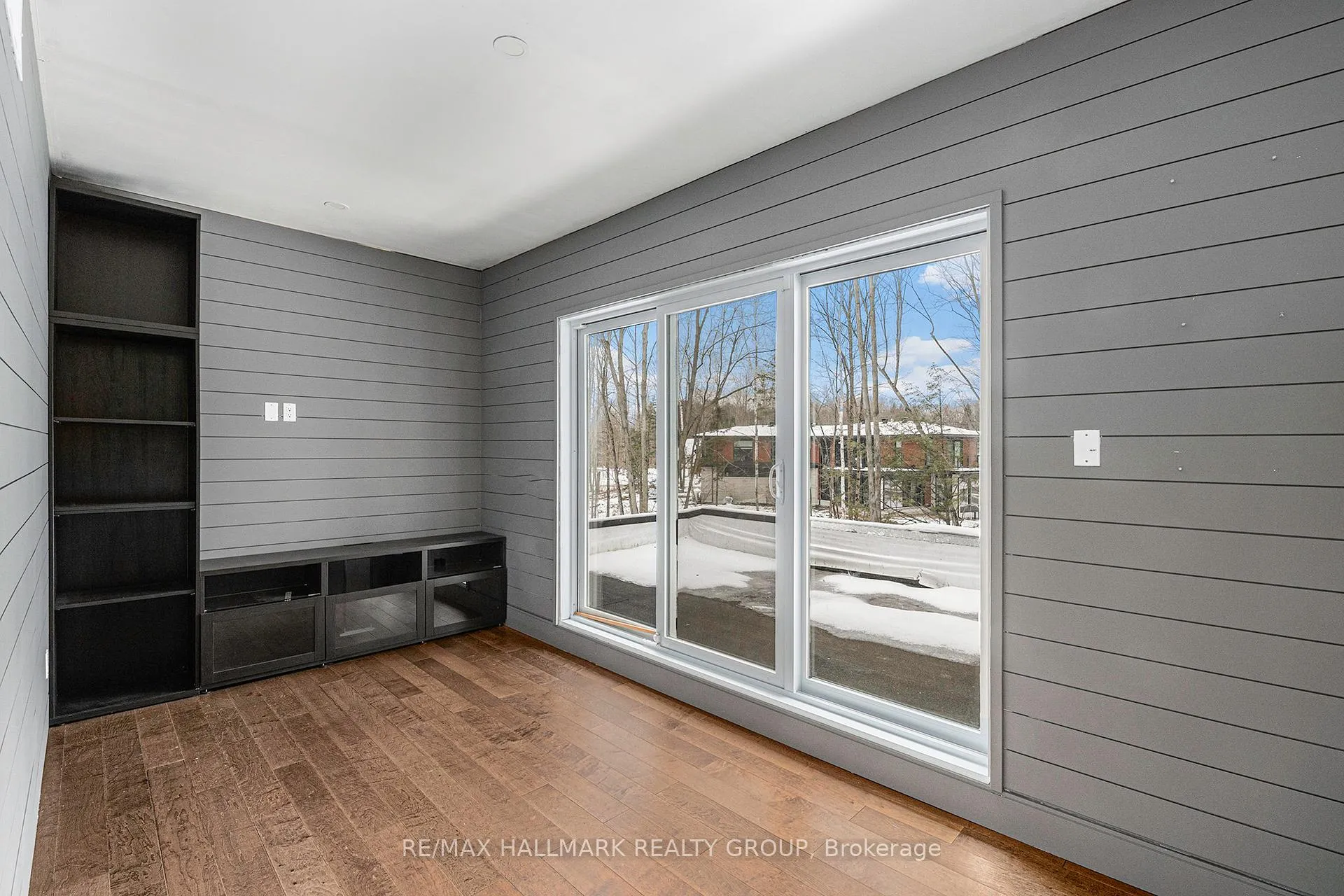 Photo 35 of 132 Robert Taite Drive, Ottawa, Cumberland Estates — HOMEH