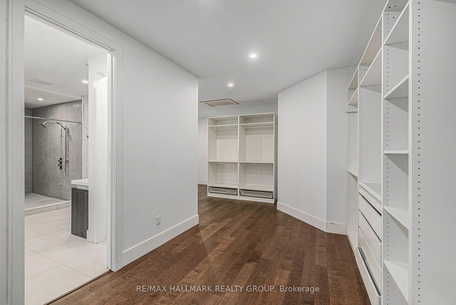 Photo 36 of 132 Robert Taite Drive, Ottawa, Cumberland Estates — HOMEH
