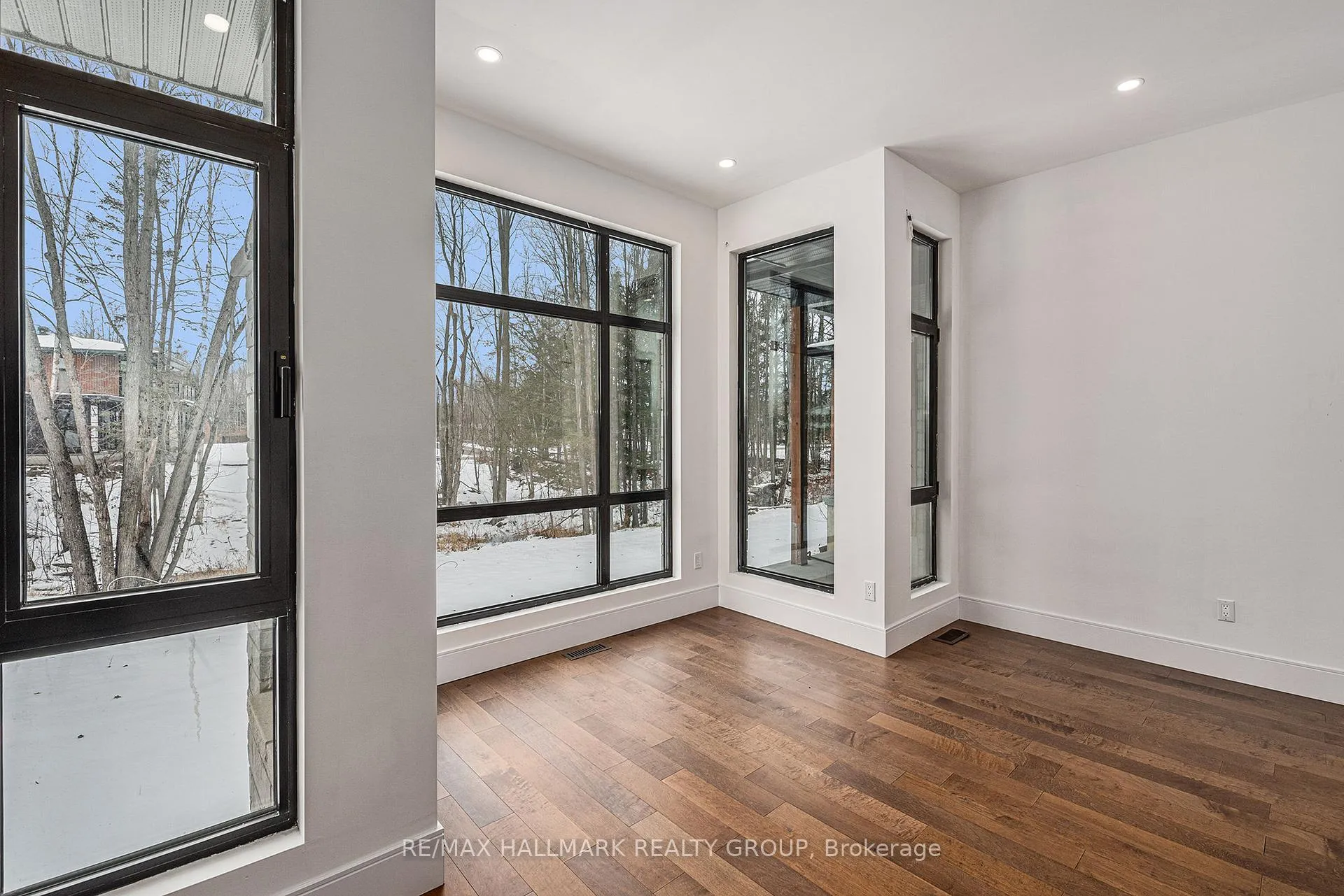 Photo 39 of 132 Robert Taite Drive, Ottawa, Cumberland Estates — HOMEH