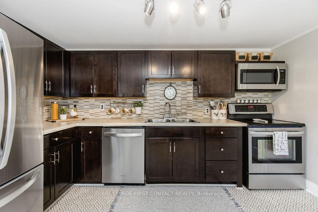Photo 12 of 315 Crawford Street, Orillia — HOMEH