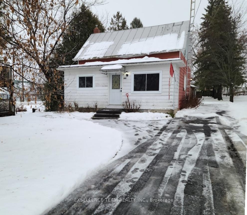 Photo 1 of 104 Lochiel Street E, North Glengarry, Alexandria — HOMEH