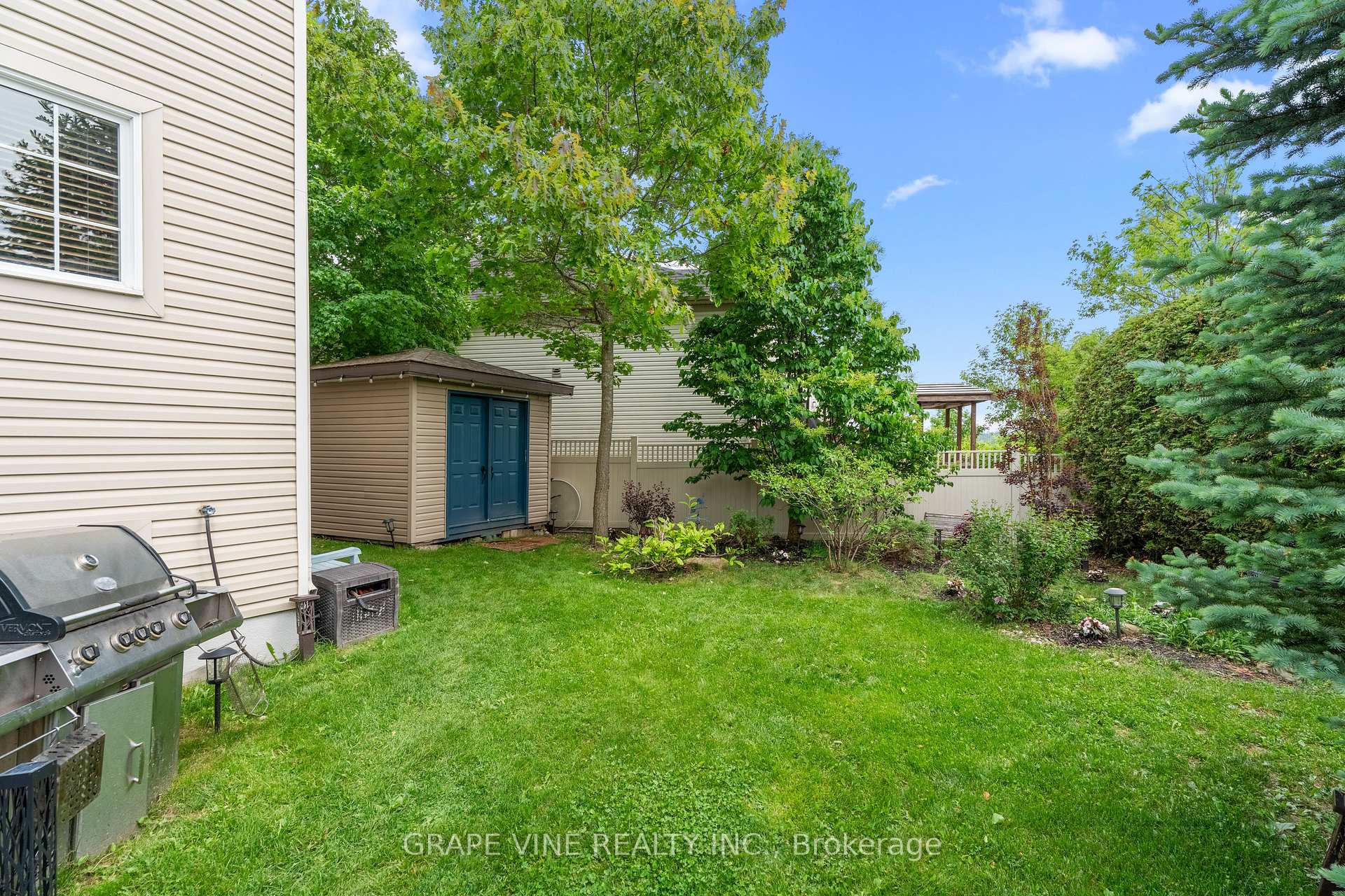 Photo 9 of 421 Keith Crescent, Ottawa, Mer Bleue/Bradley Estates/Anderson Park — HOMEH