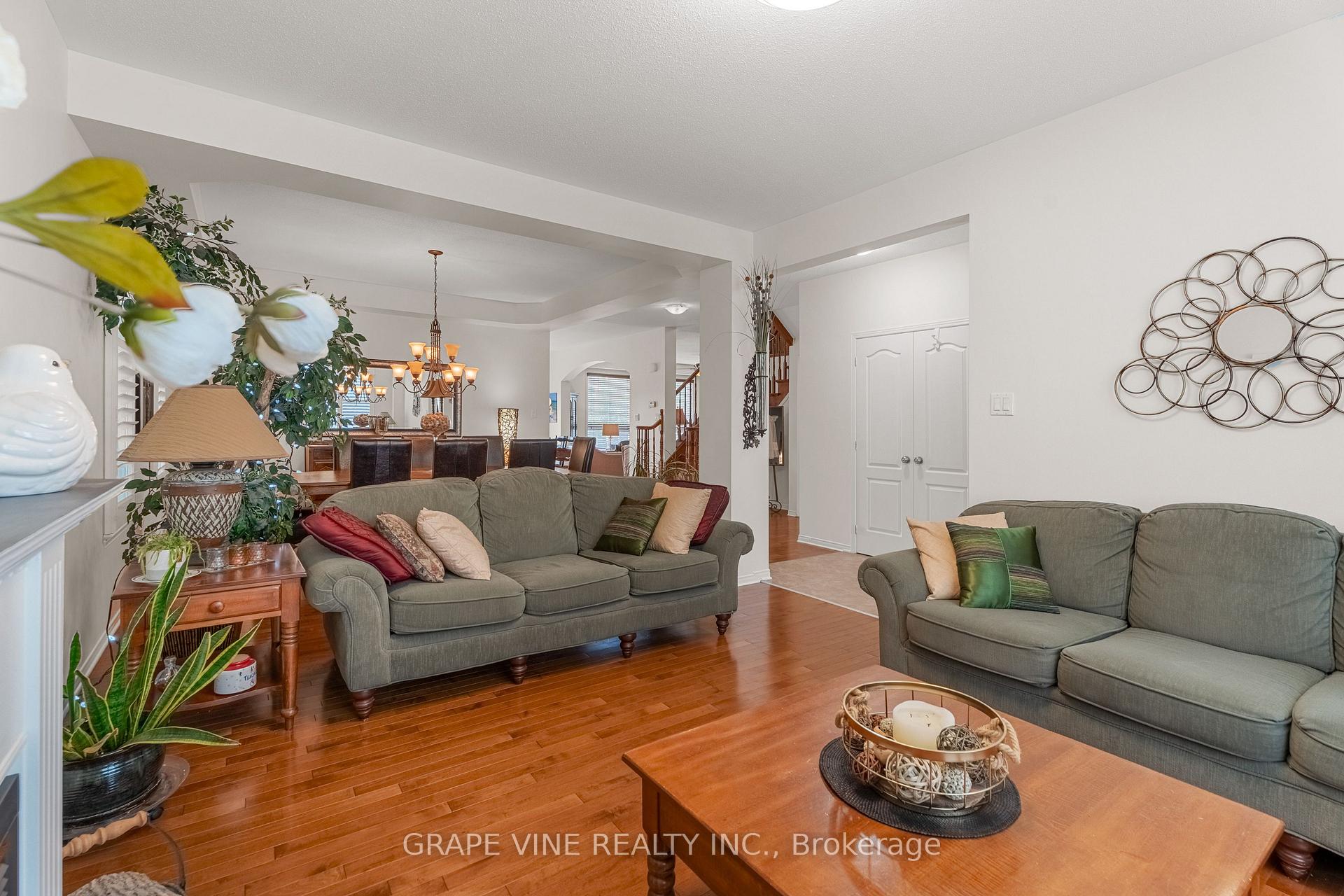 Photo 12 of 421 Keith Crescent, Ottawa, Mer Bleue/Bradley Estates/Anderson Park — HOMEH