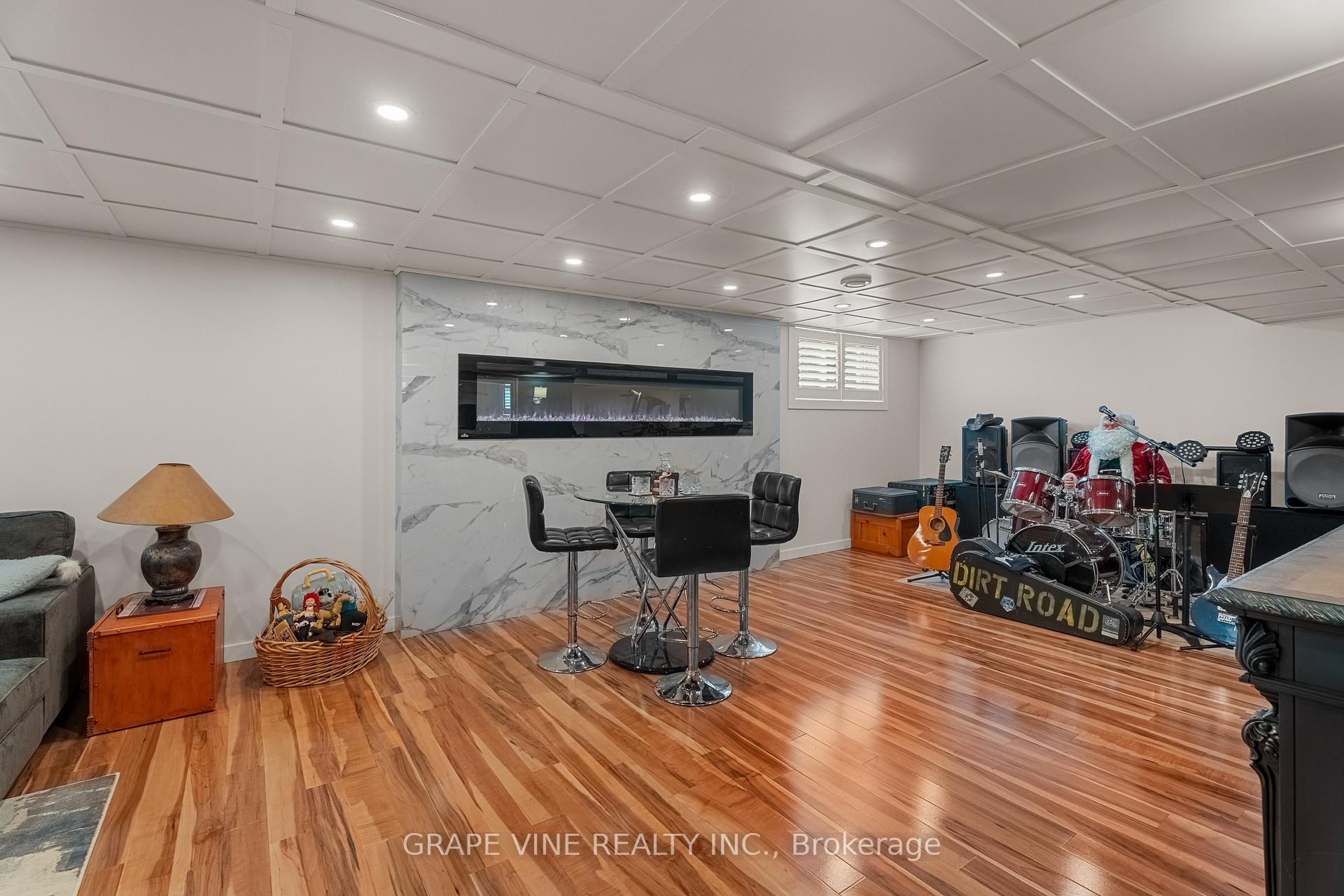 Photo 37 of 421 Keith Crescent, Ottawa, Mer Bleue/Bradley Estates/Anderson Park — HOMEH