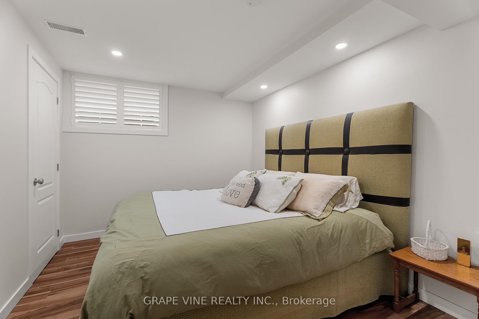Photo 43 of 421 Keith Crescent, Ottawa, Mer Bleue/Bradley Estates/Anderson Park — HOMEH