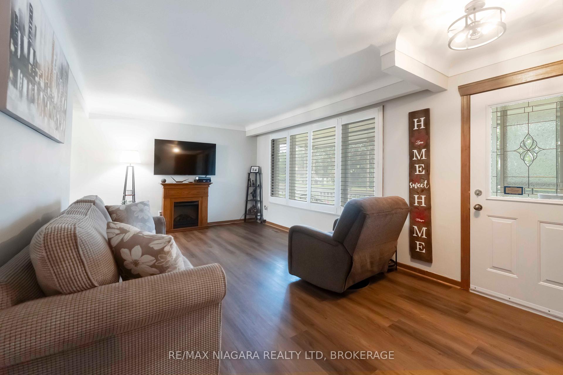 Photo 7 of 4075 Pettit Avenue, Niagara Falls, Morrison — HOMEH