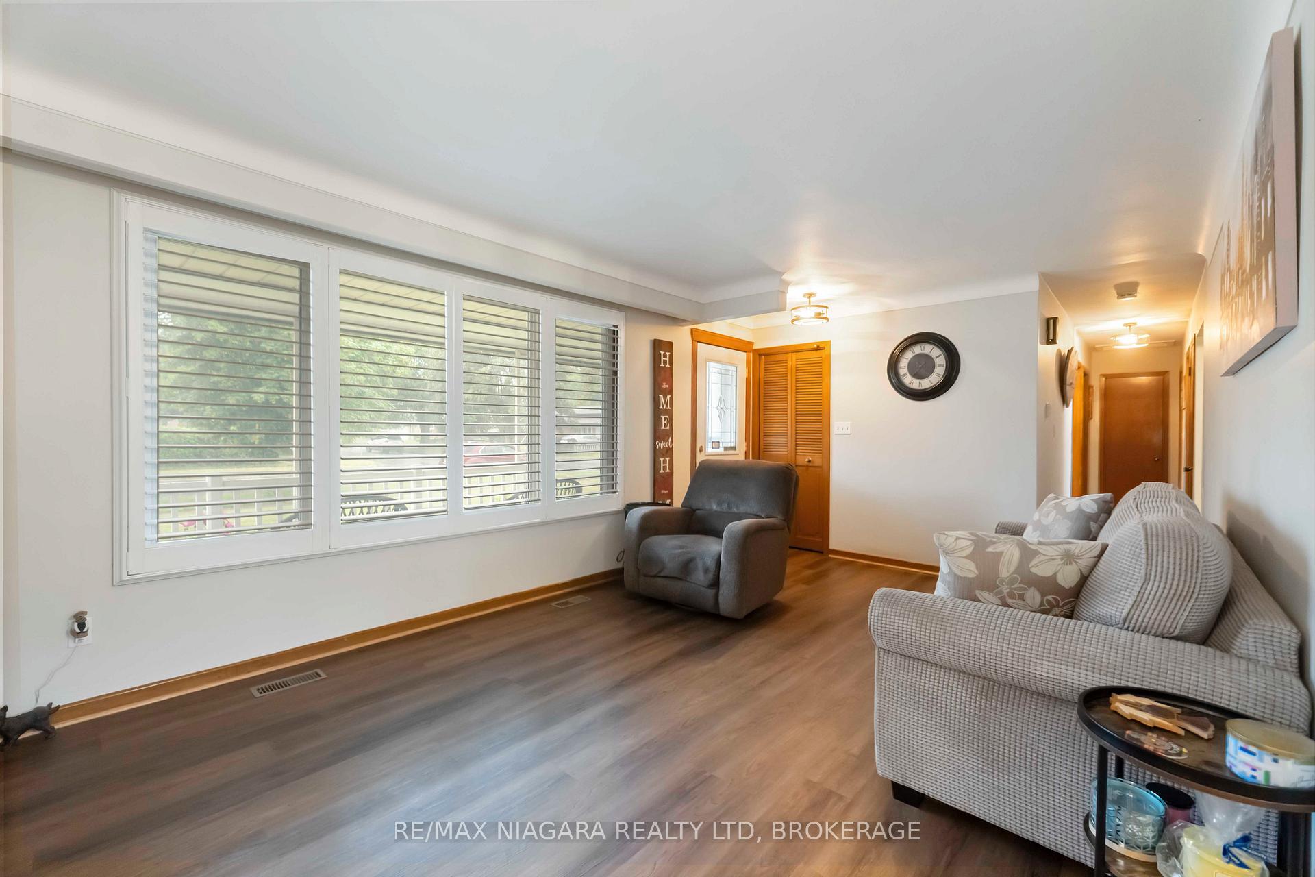 Photo 9 of 4075 Pettit Avenue, Niagara Falls, Morrison — HOMEH