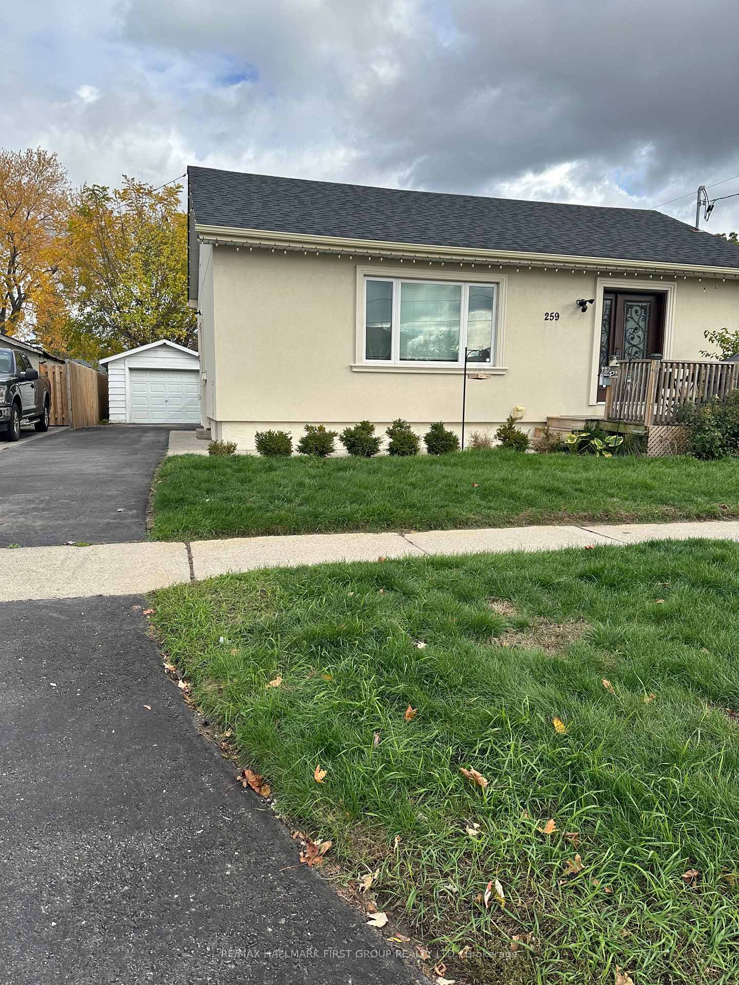 Photo 3 of 259 Stevenson Road N, Oshawa, McLaughlin — HOMEH