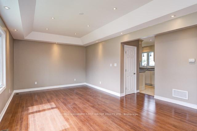 Photo 10 of 259 Stevenson Road N, Oshawa, McLaughlin — HOMEH