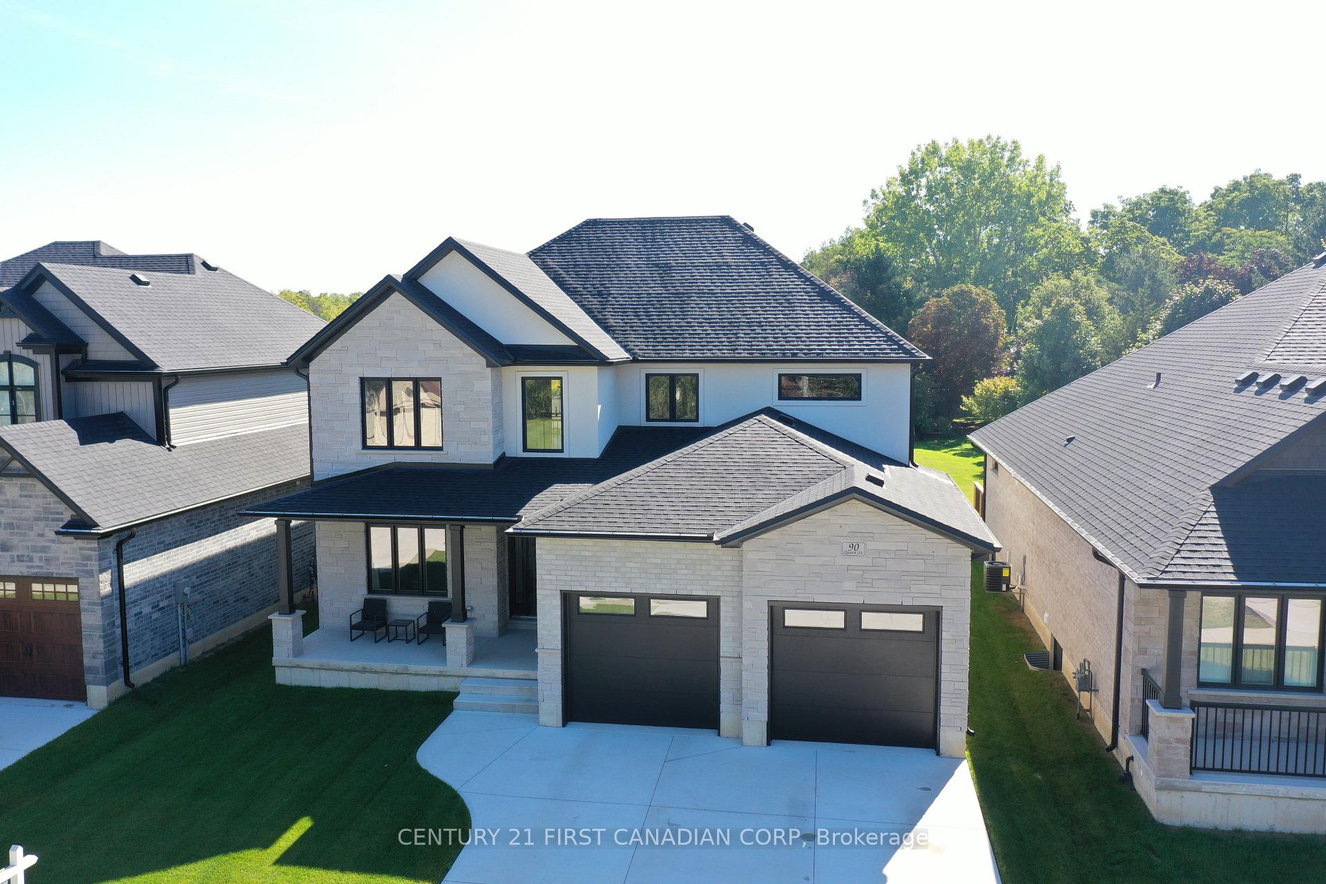 Photo 2 of 90 Queen Street, North Middlesex, Alisa Craig — HOMEH