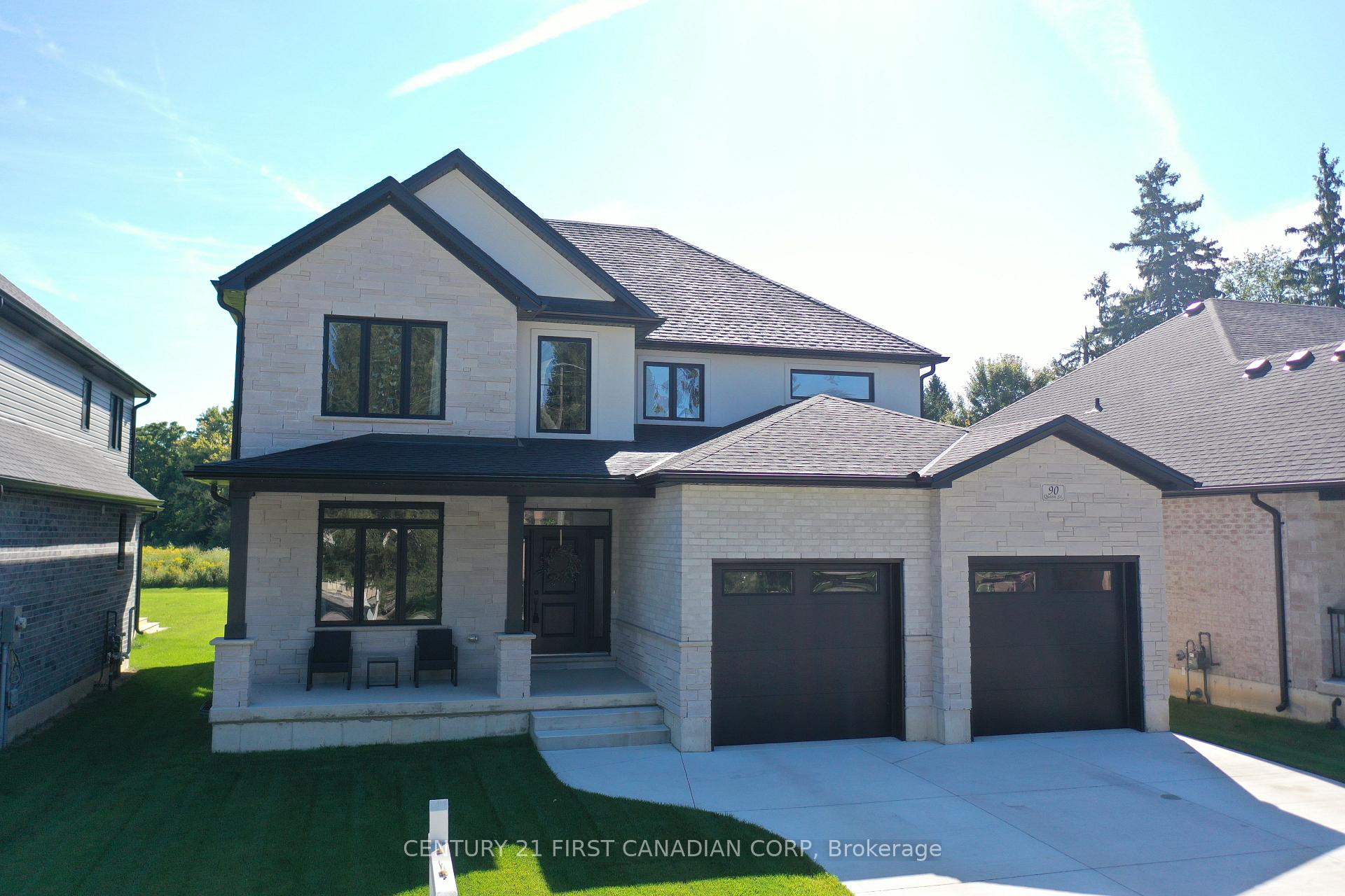 Photo 3 of 90 Queen Street, North Middlesex, Alisa Craig — HOMEH