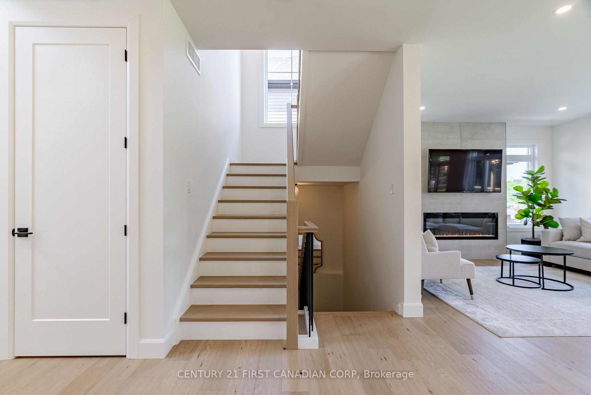 Photo 7 of 90 Queen Street, North Middlesex, Alisa Craig — HOMEH