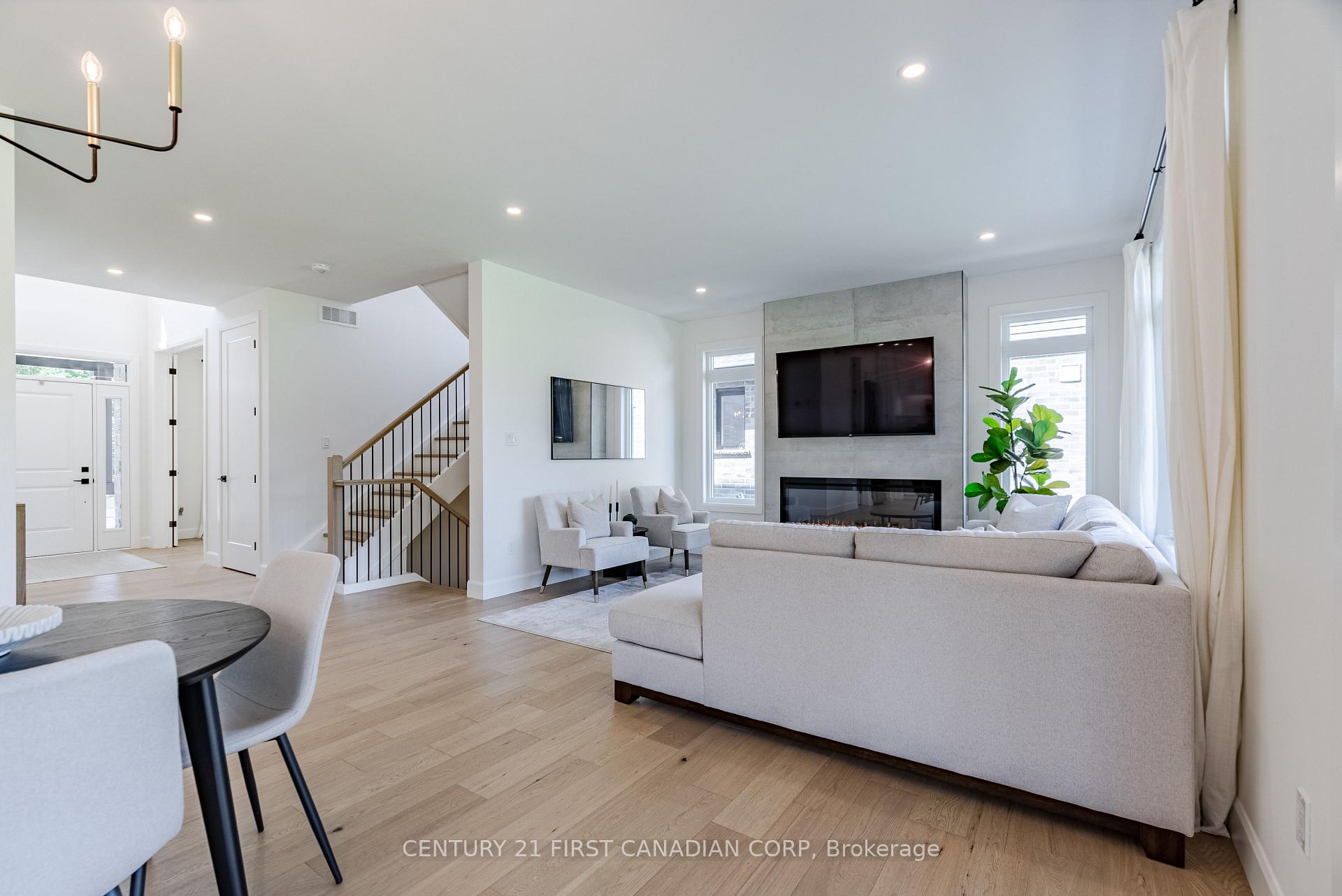 Photo 10 of 90 Queen Street, North Middlesex, Alisa Craig — HOMEH