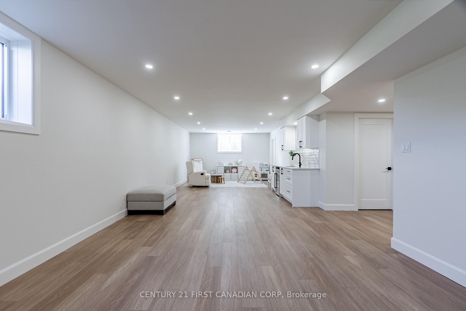 Photo 40 of 90 Queen Street, North Middlesex, Alisa Craig — HOMEH