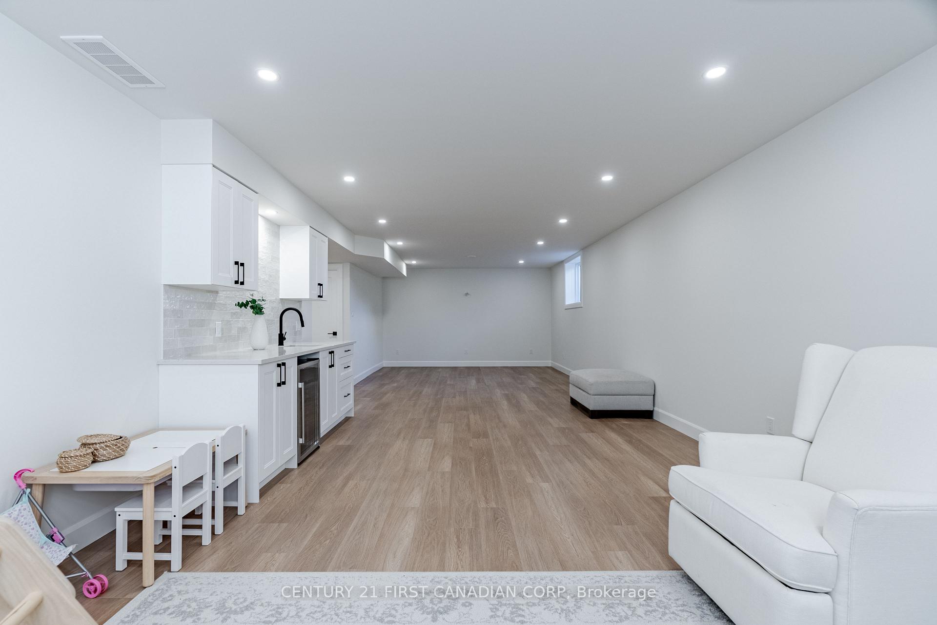 Photo 42 of 90 Queen Street, North Middlesex, Alisa Craig — HOMEH