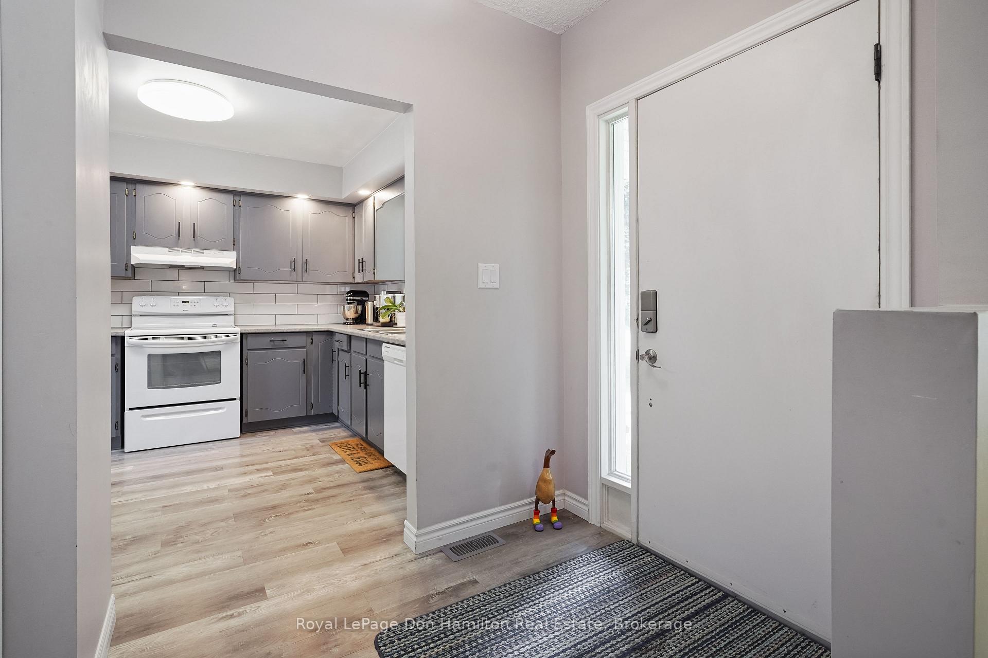 Photo 8 of 410 Elma Street E, North Perth, Listowel — HOMEH