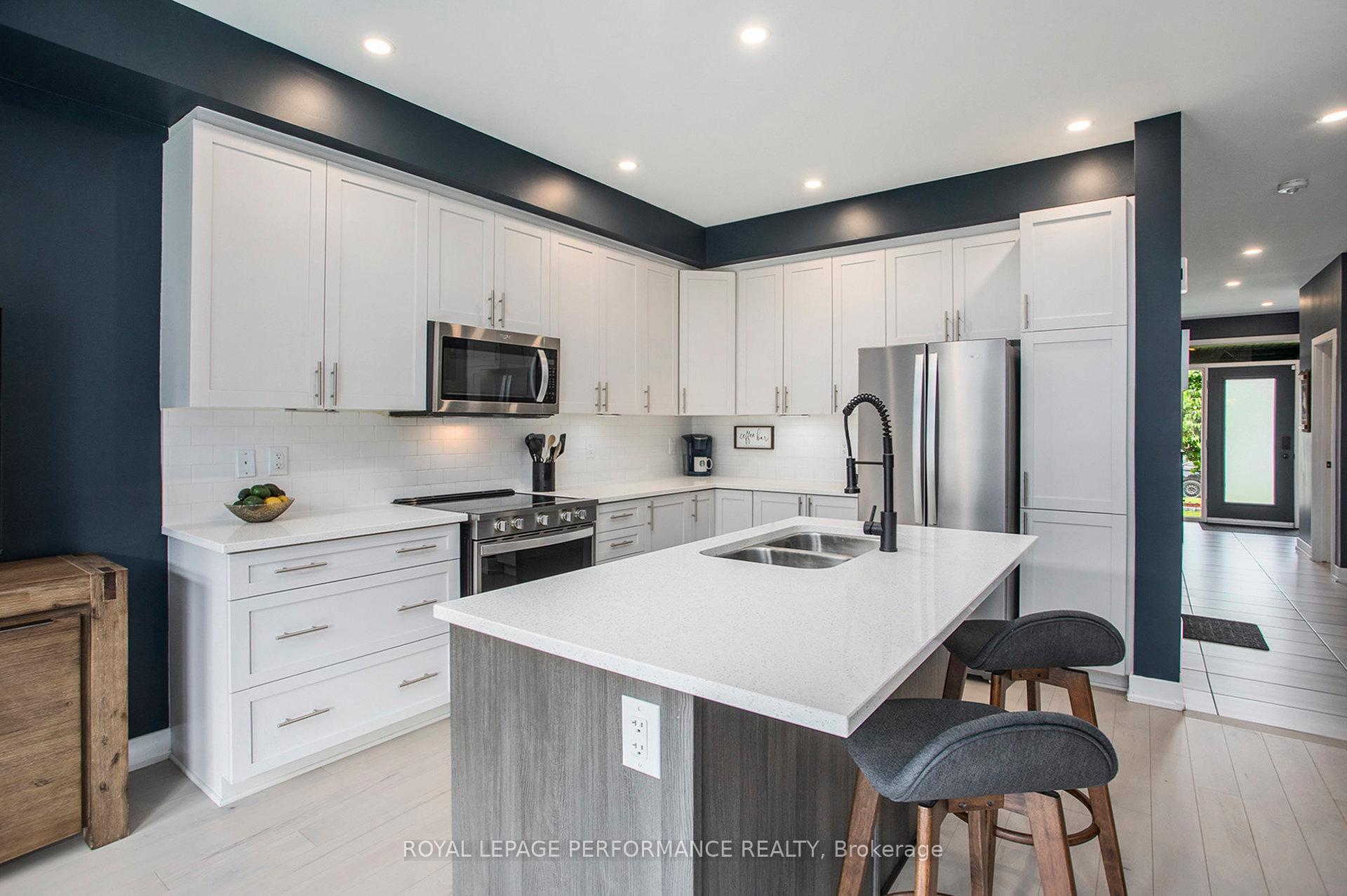 Photo 3 of 323 Joshua Street, Ottawa, Mer Bleue/Bradley Estates/Anderson Park — HOMEH